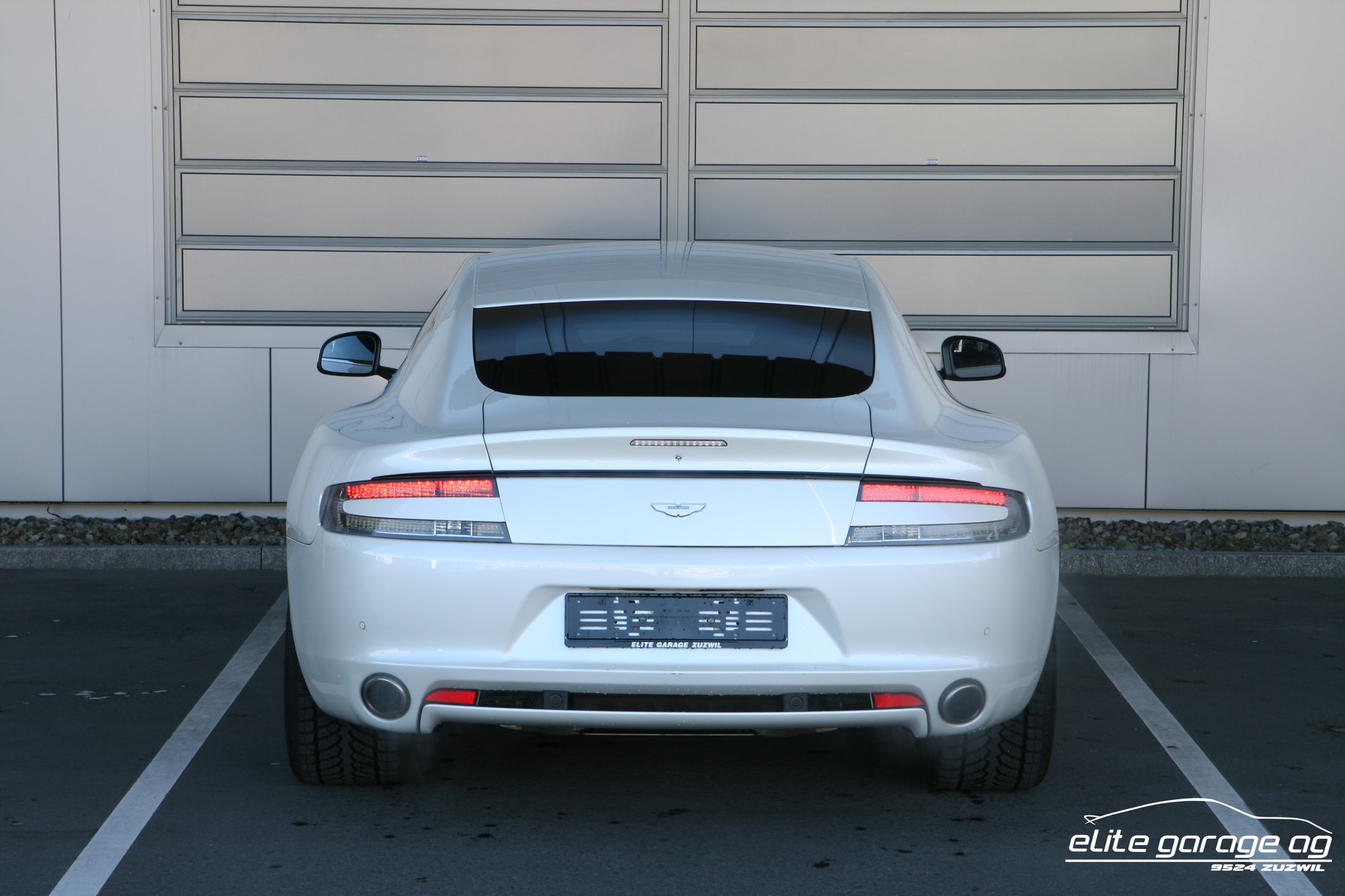ASTON MARTIN Rapide 5.9 V12 Touchtronic 2-image-3
