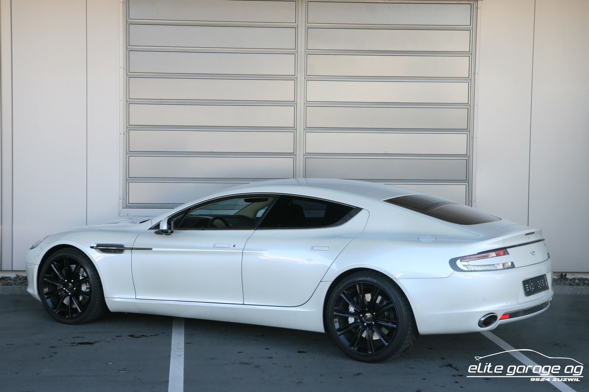 ASTON MARTIN Rapide 5.9 V12 Touchtronic 2-image-2