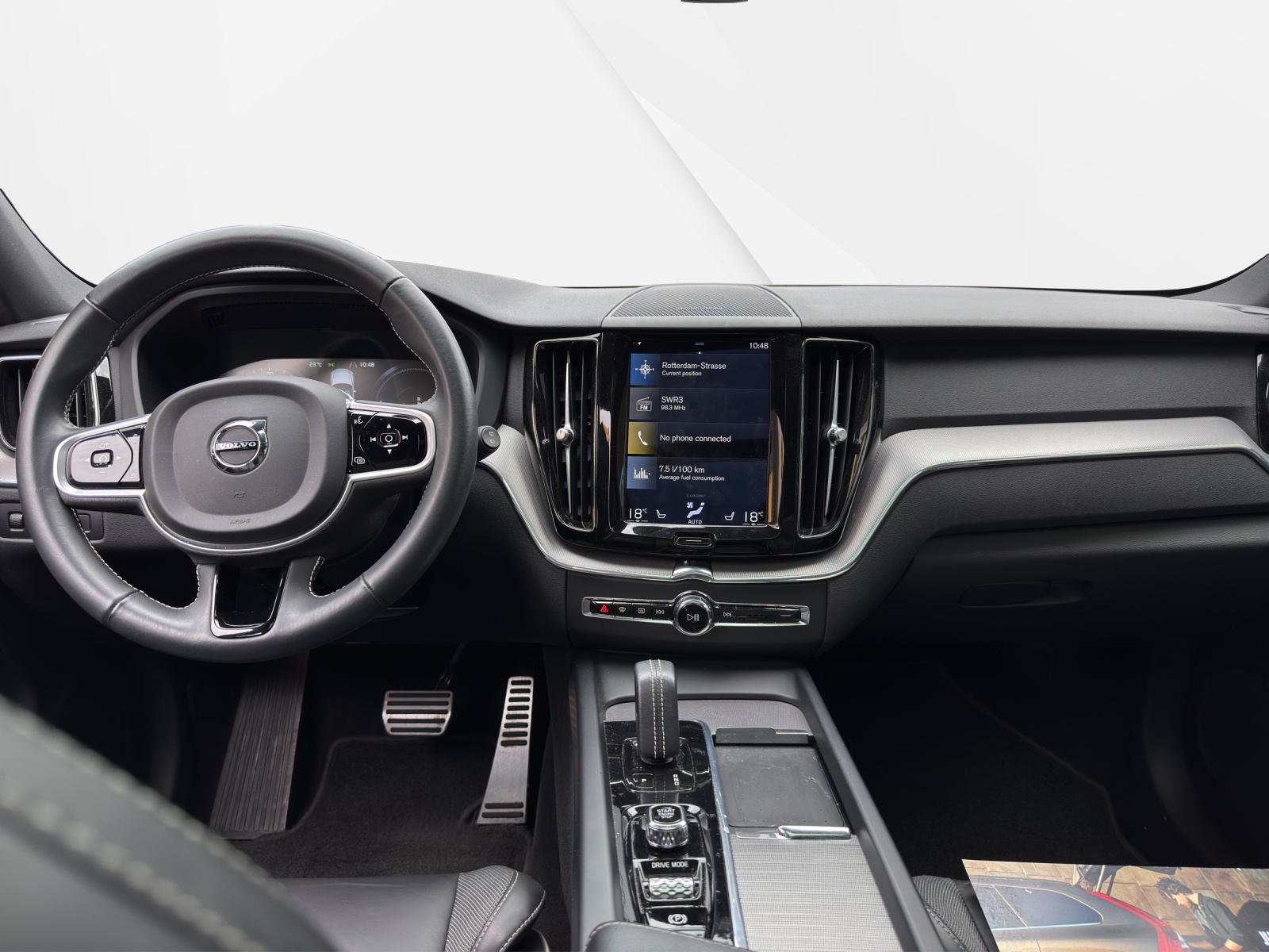 VOLVO XC60 T8 eAWD R-Design Geartronic-image-9