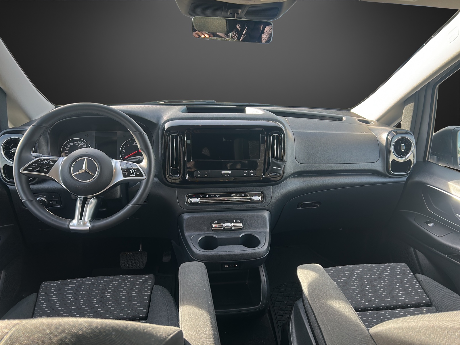 MERCEDES-BENZ Vito 119 CDI Lang Tourer 9G-Tronic 4M Select-image-3