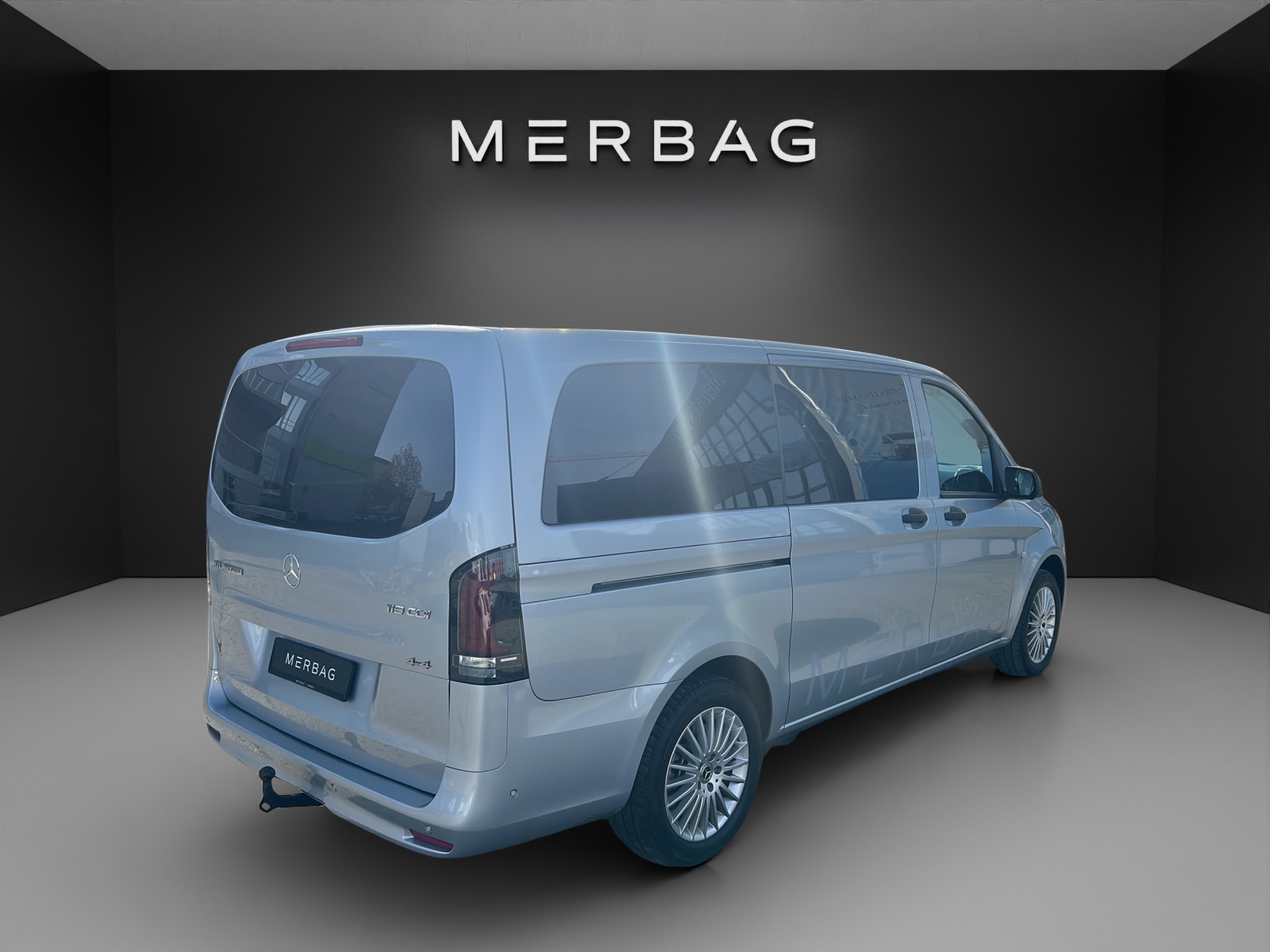 MERCEDES-BENZ Vito 119 CDI Lang Tourer 9G-Tronic 4M Select-image-6