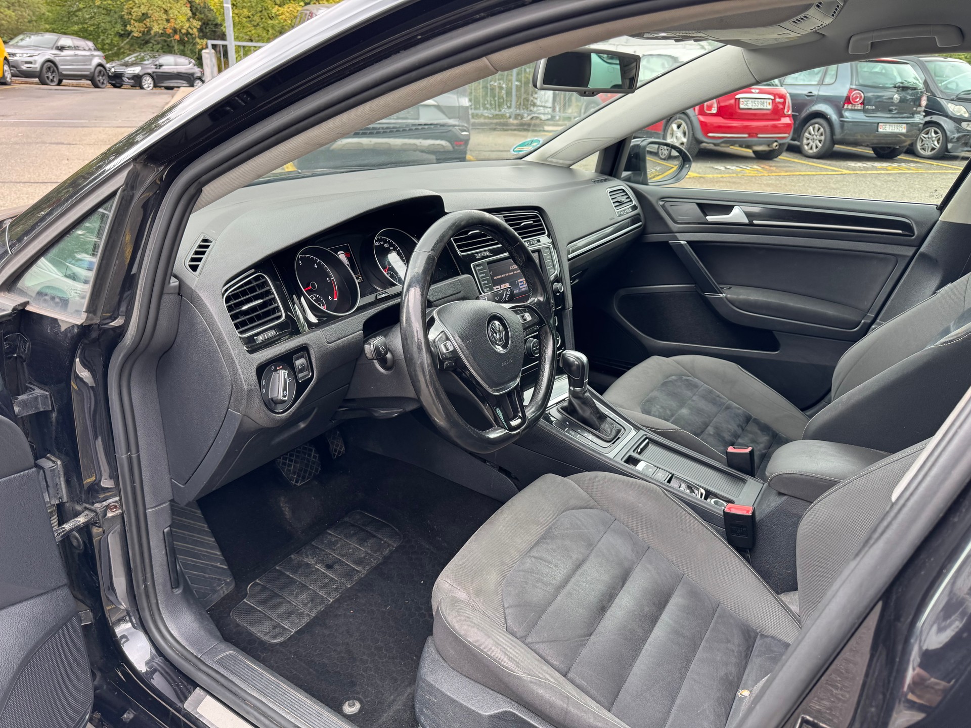 VW Golf Variant 2.0 TDI Highline DSG-image-12