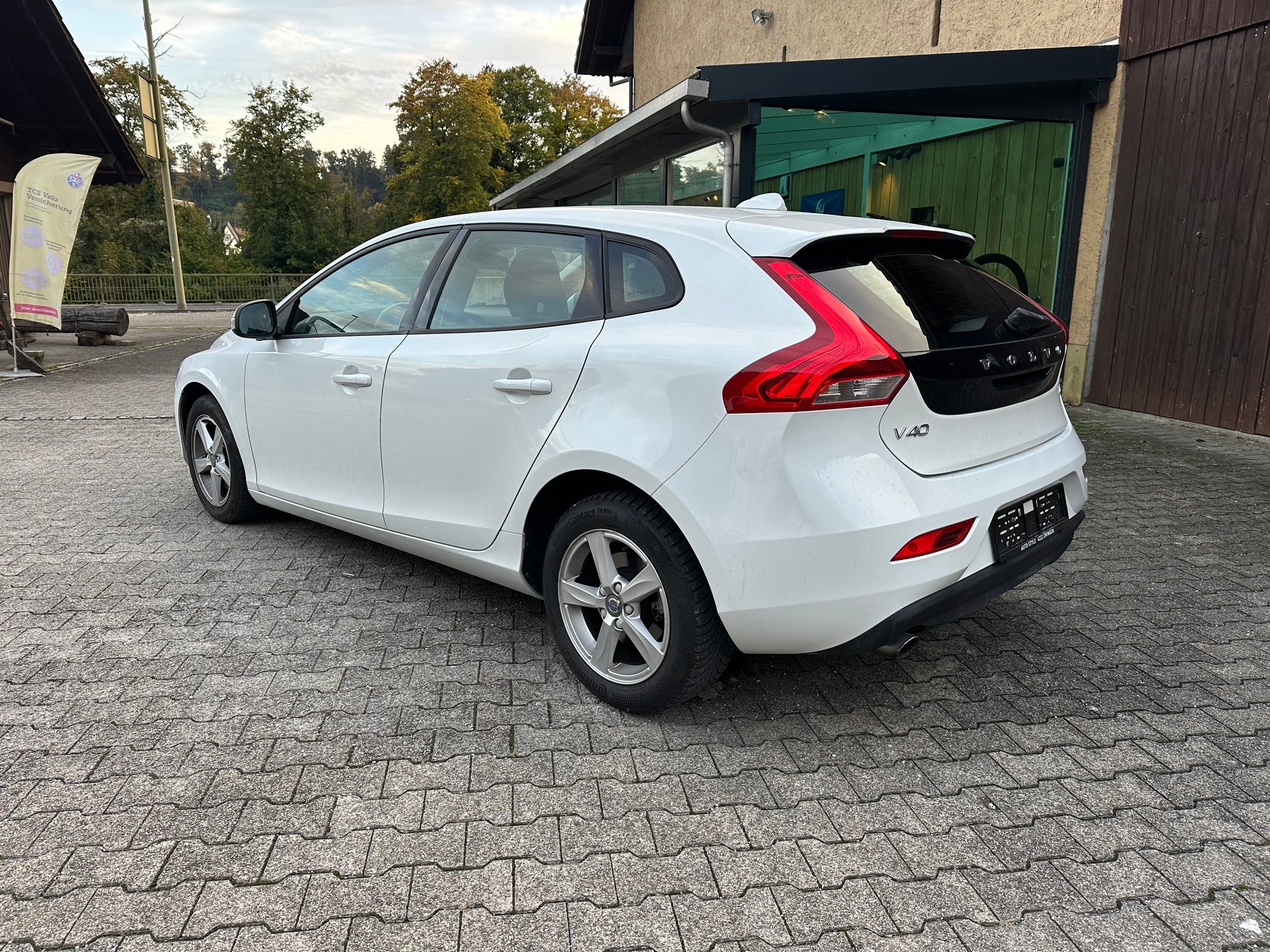 VOLVO V40 D3 OceanRace Geartronic-image-5