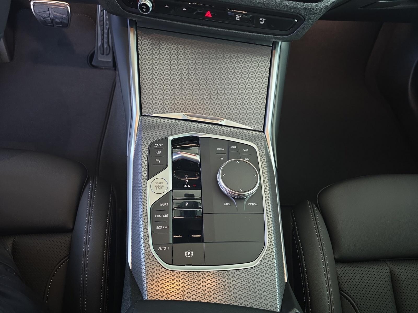 BMW 320d xDrive 48V Steptronic M Sport Pro-image-13