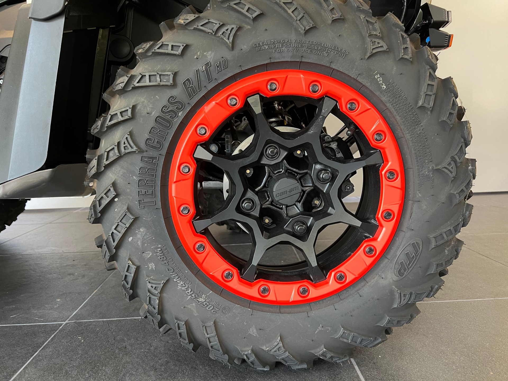 CAN-AM Outlander 1000 XXC ABS-image-14