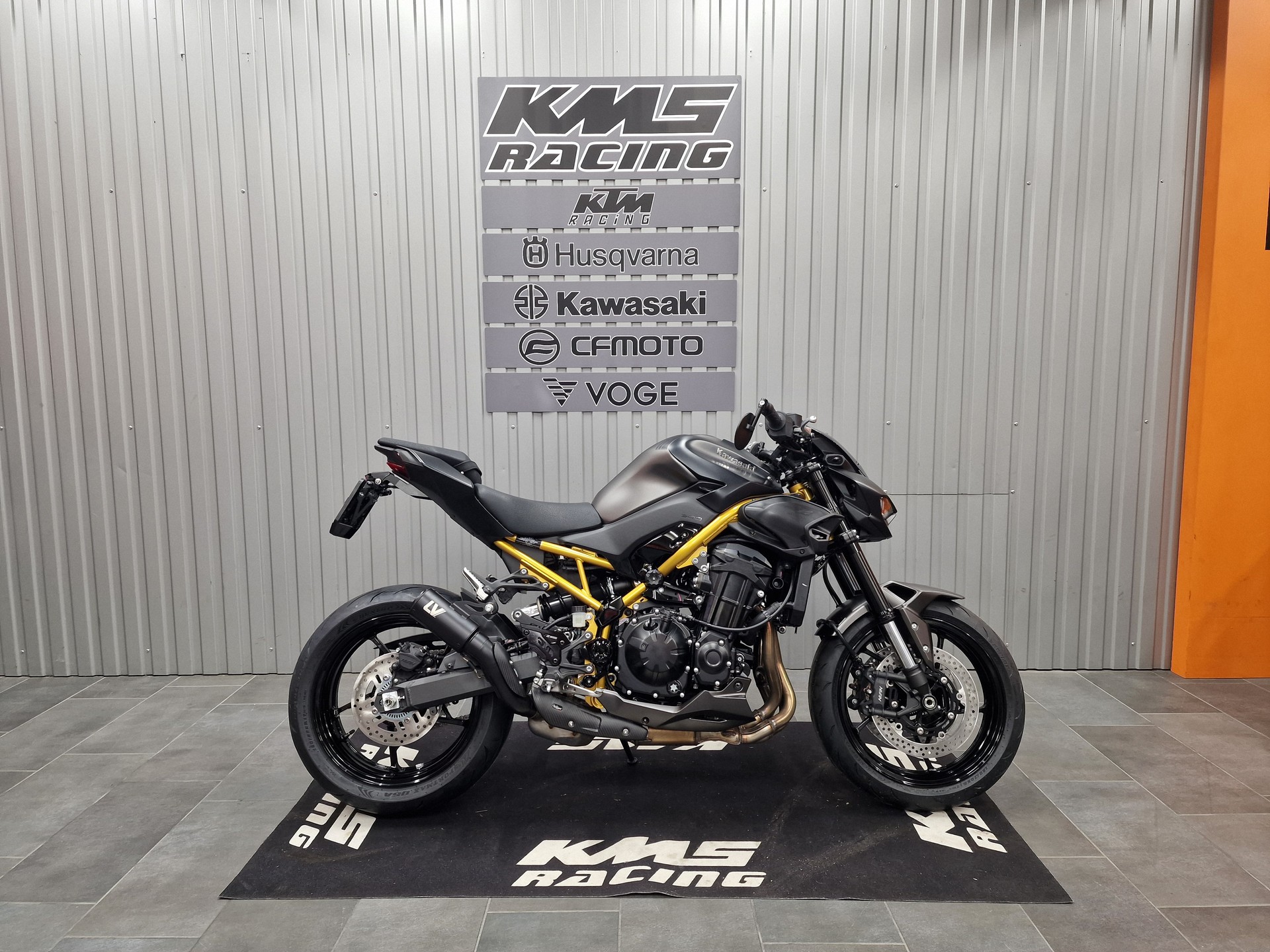 KAWASAKI Z 900-image-0