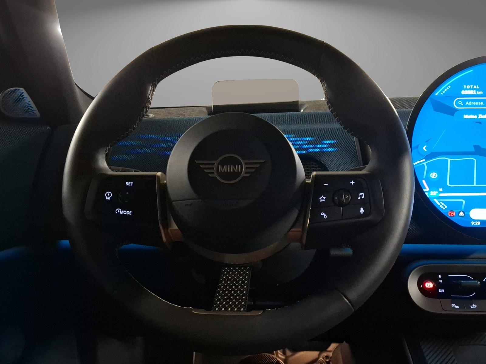 MINI Countryman U25 SE ALL4-image-9