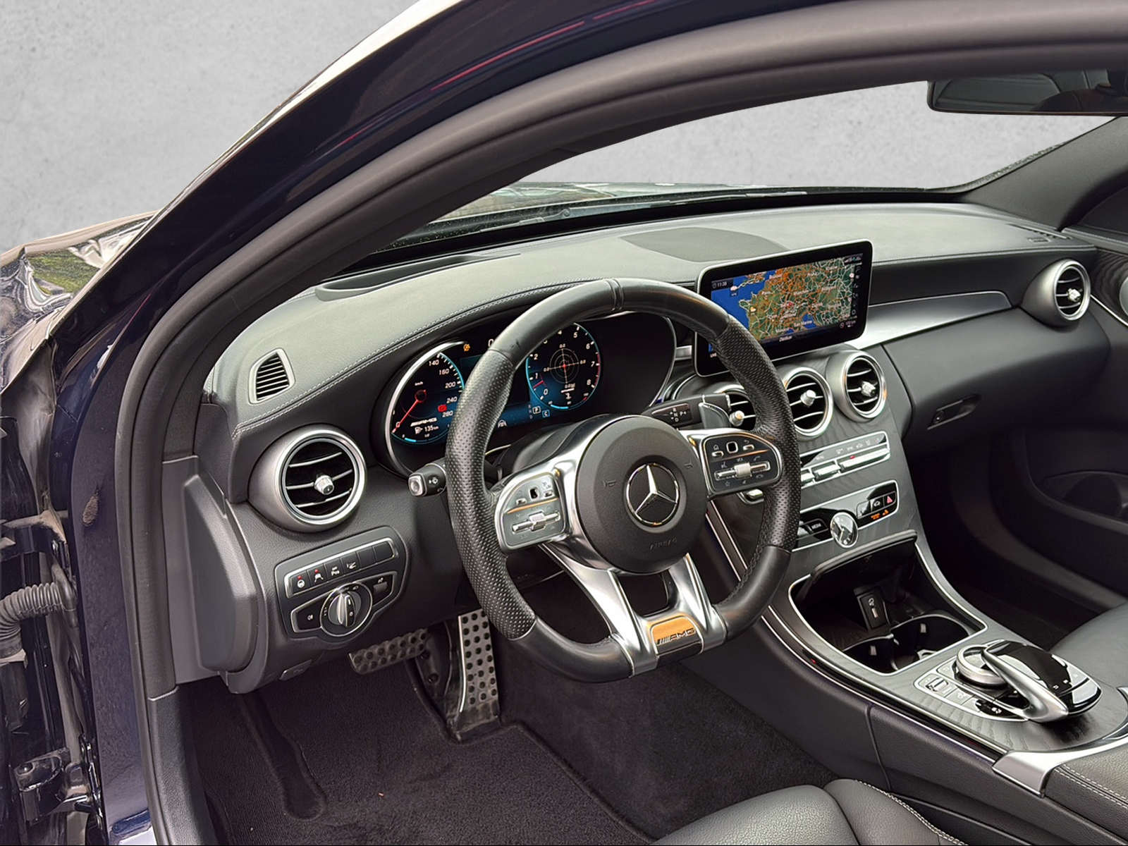 MERCEDES-BENZ C 43 AMG 4Matic 9G-Tronic-image-4