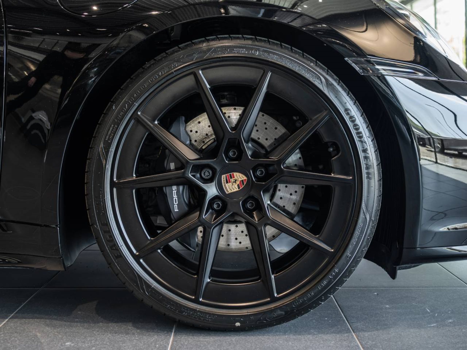 PORSCHE 911 Carrera T-image-30