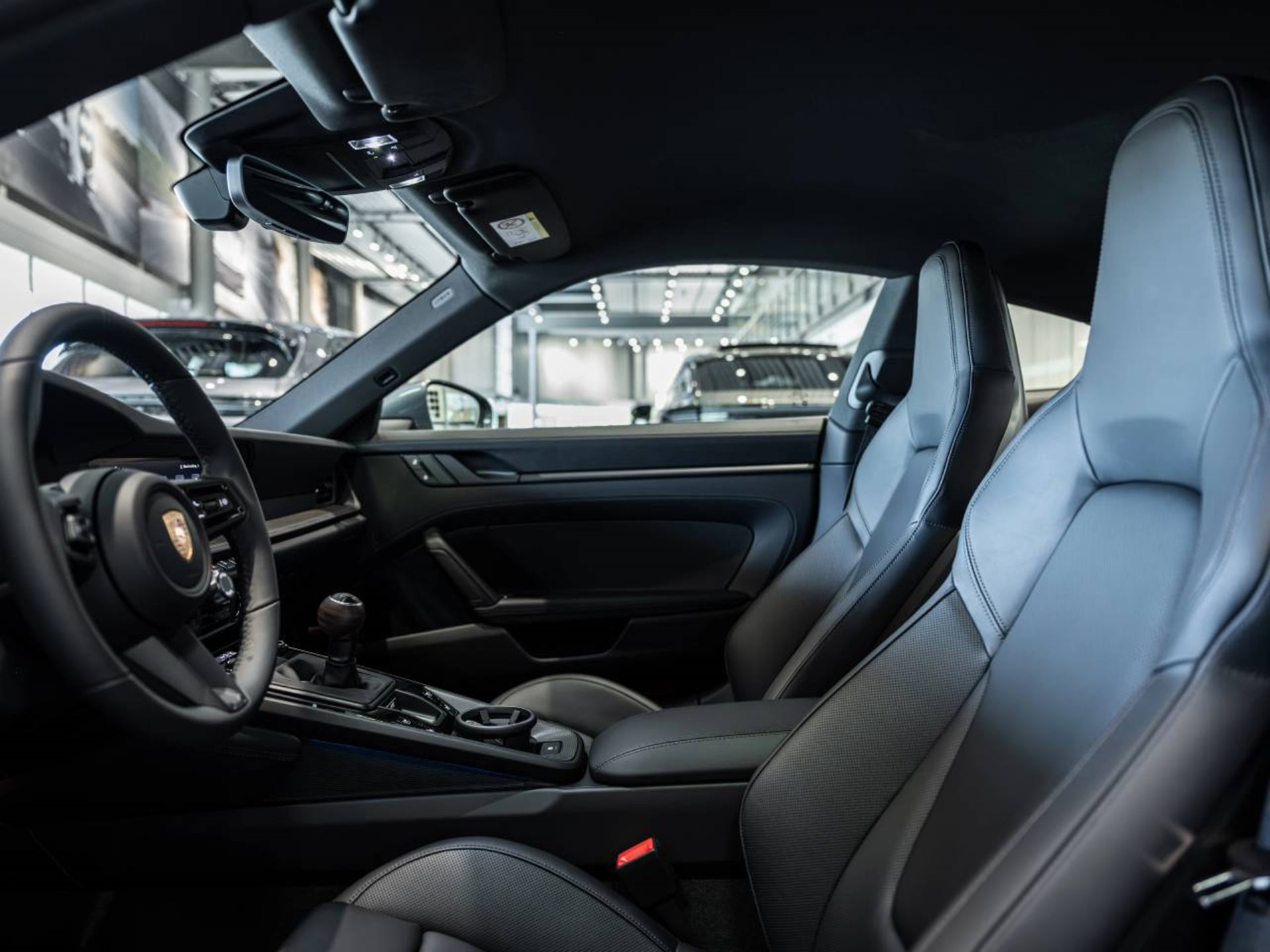 PORSCHE 911 Carrera T-showroom-element-3