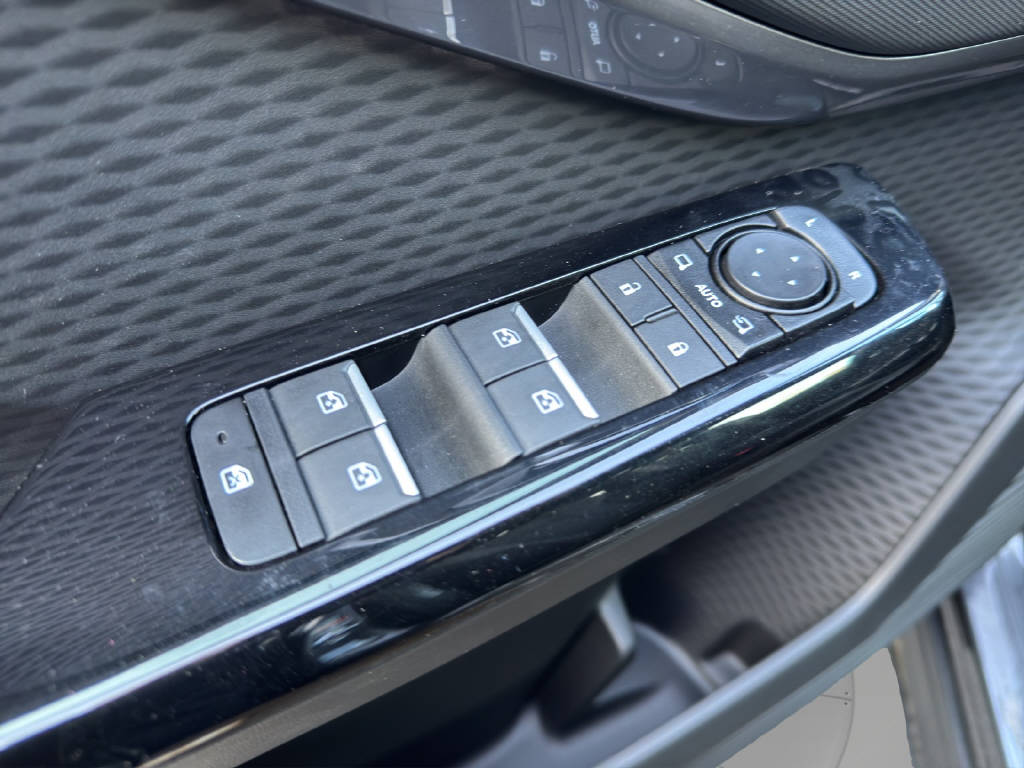 TOYOTA Urban Cruiser Trend AWD-image-4