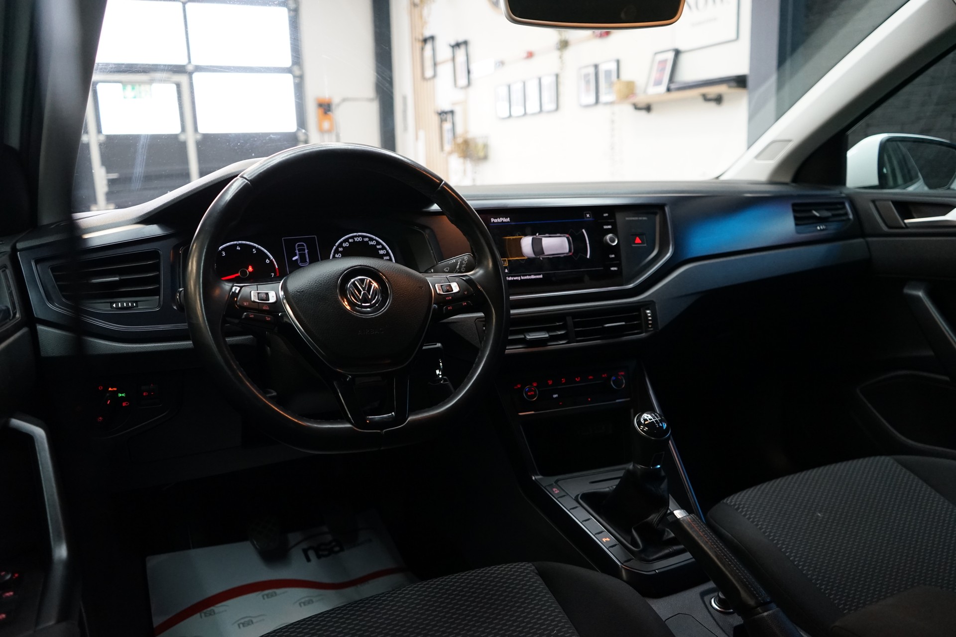 VW Polo 1.0 TSI BMT Trendline-image-4