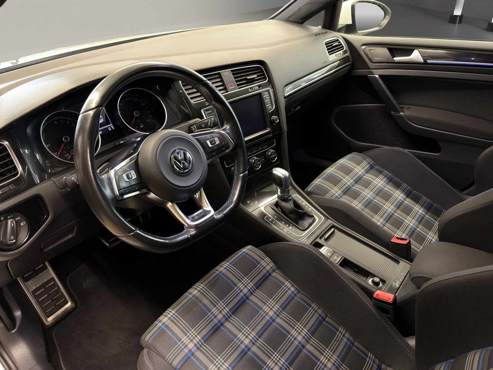 VW Golf 1.4 TSI GTE DSG-image-10