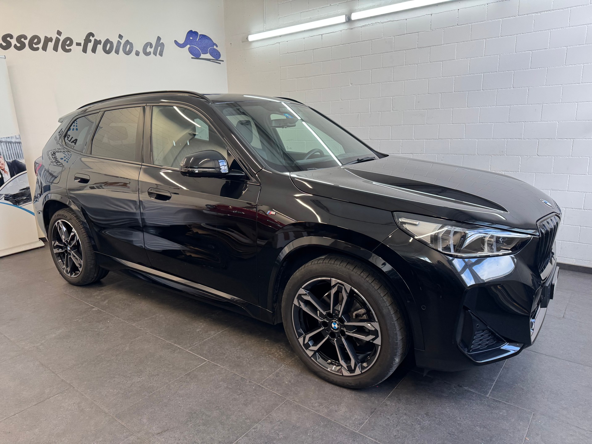 BMW X1 xDrive 20d 48V M Sport Pro-showroom-element-1