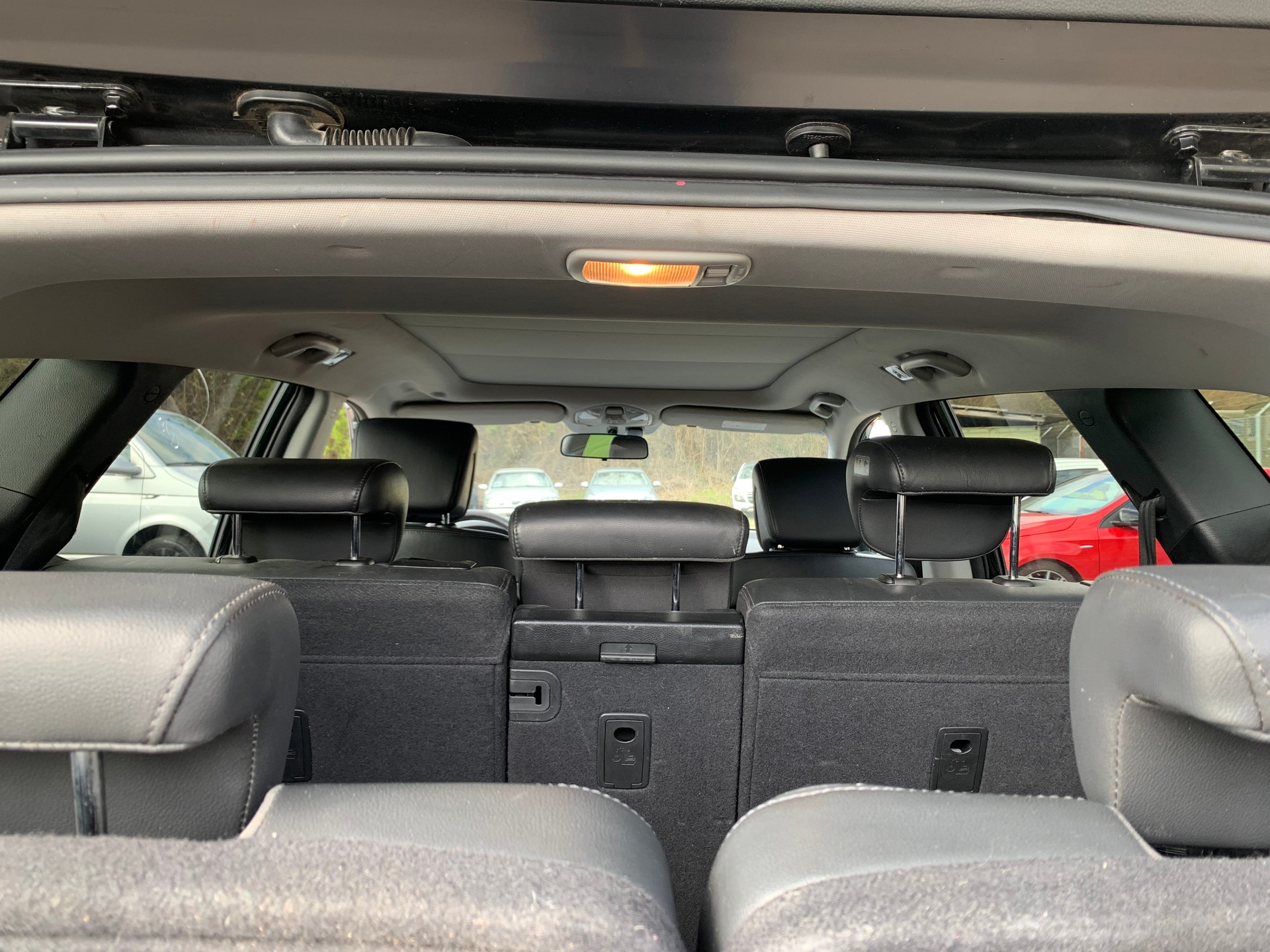 HYUNDAI Santa Fe 2.2 CRDI Premium 4WD Automatic-image-4