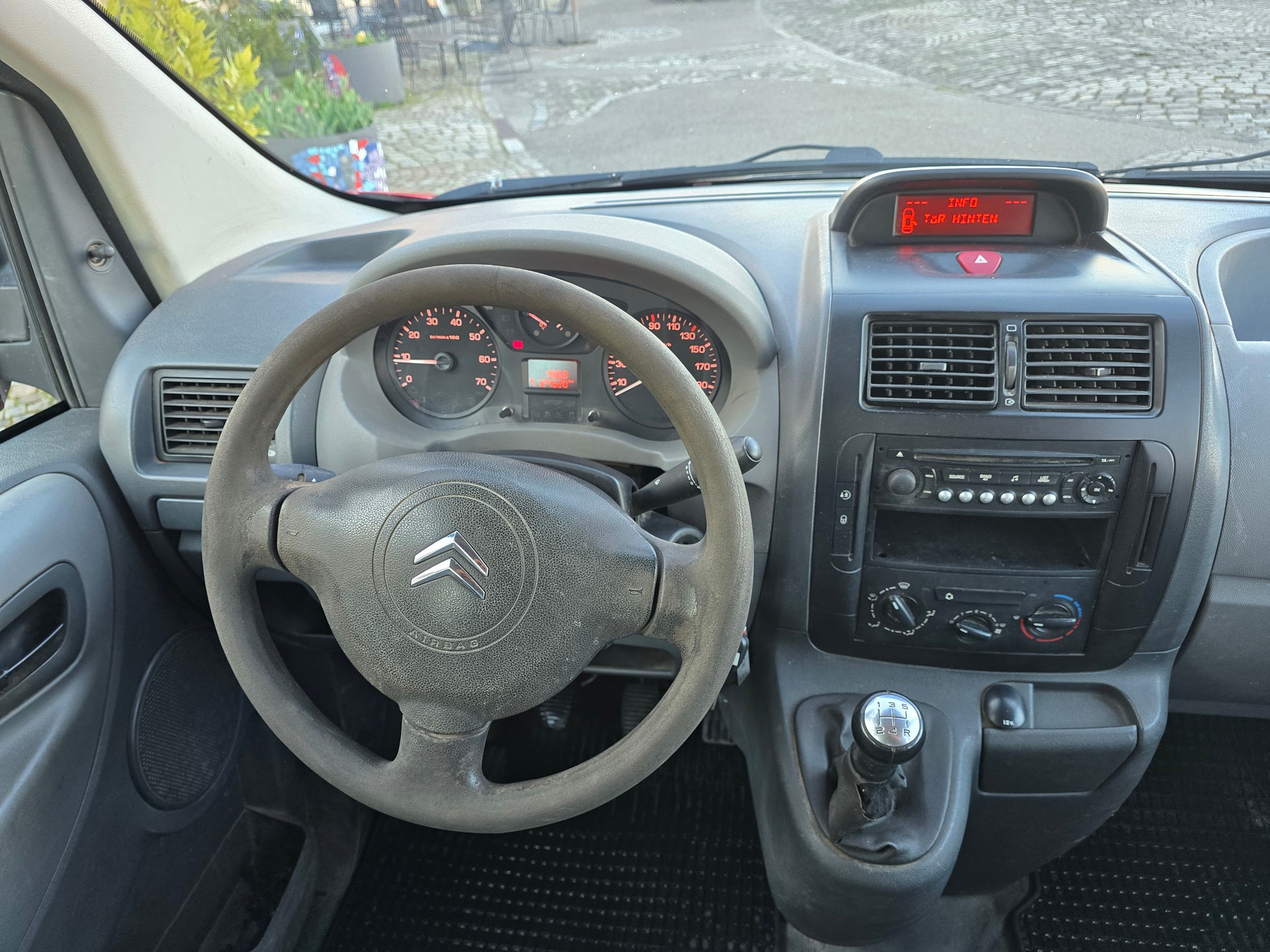 CITROEN Jumpy 1.6 HDi L1H1-image-8