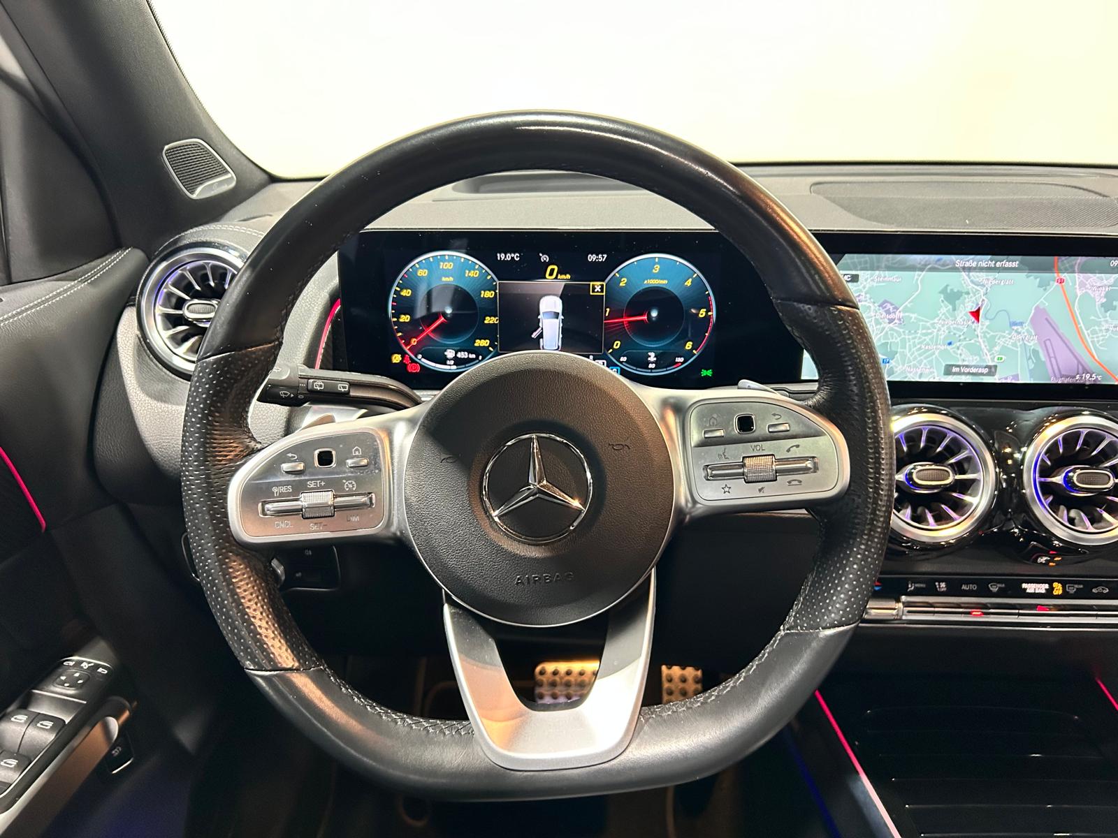 MERCEDES-BENZ GLB 220 d AMG Line 4matic CH FAHRZEUG-image-14