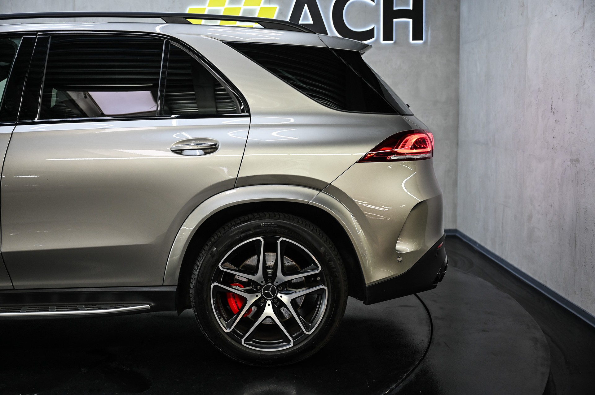 MERCEDES-BENZ GLE 53 AMG 4matic+-image-13