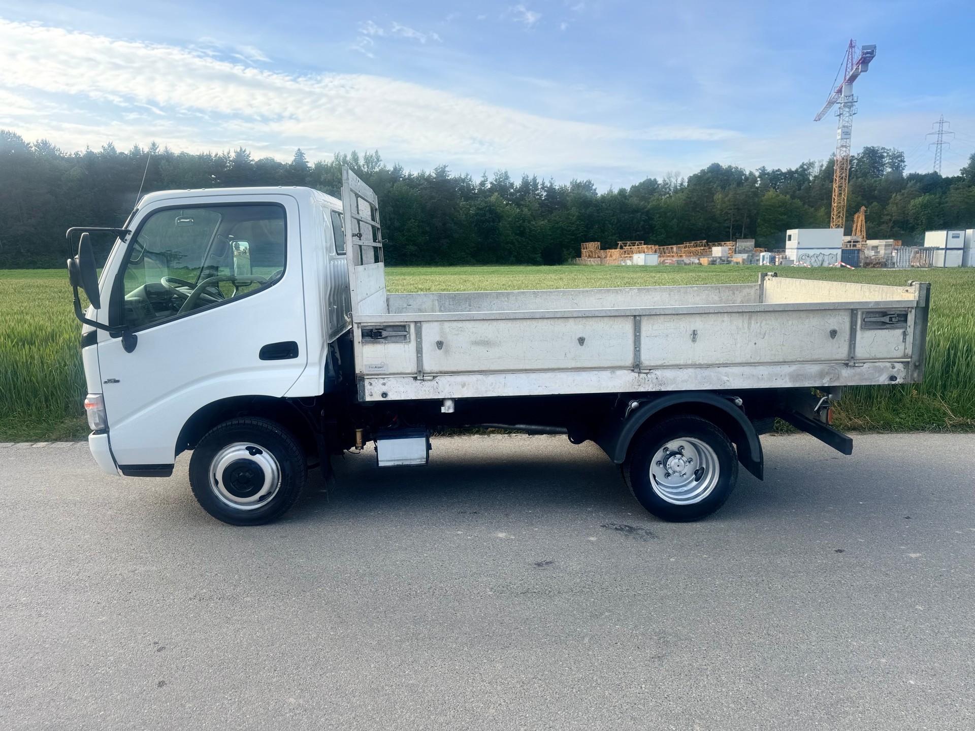 TOYOTA Dyna 150 3.0D-4D-image-9