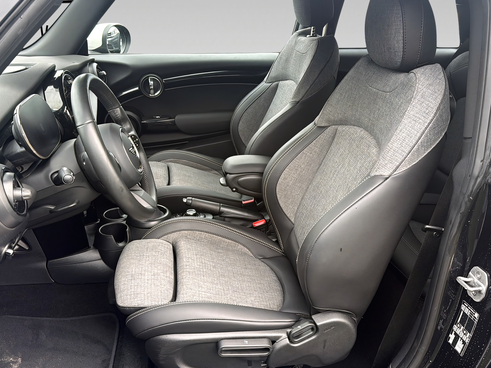 MINI Cooper Steptronic DKG-image-9