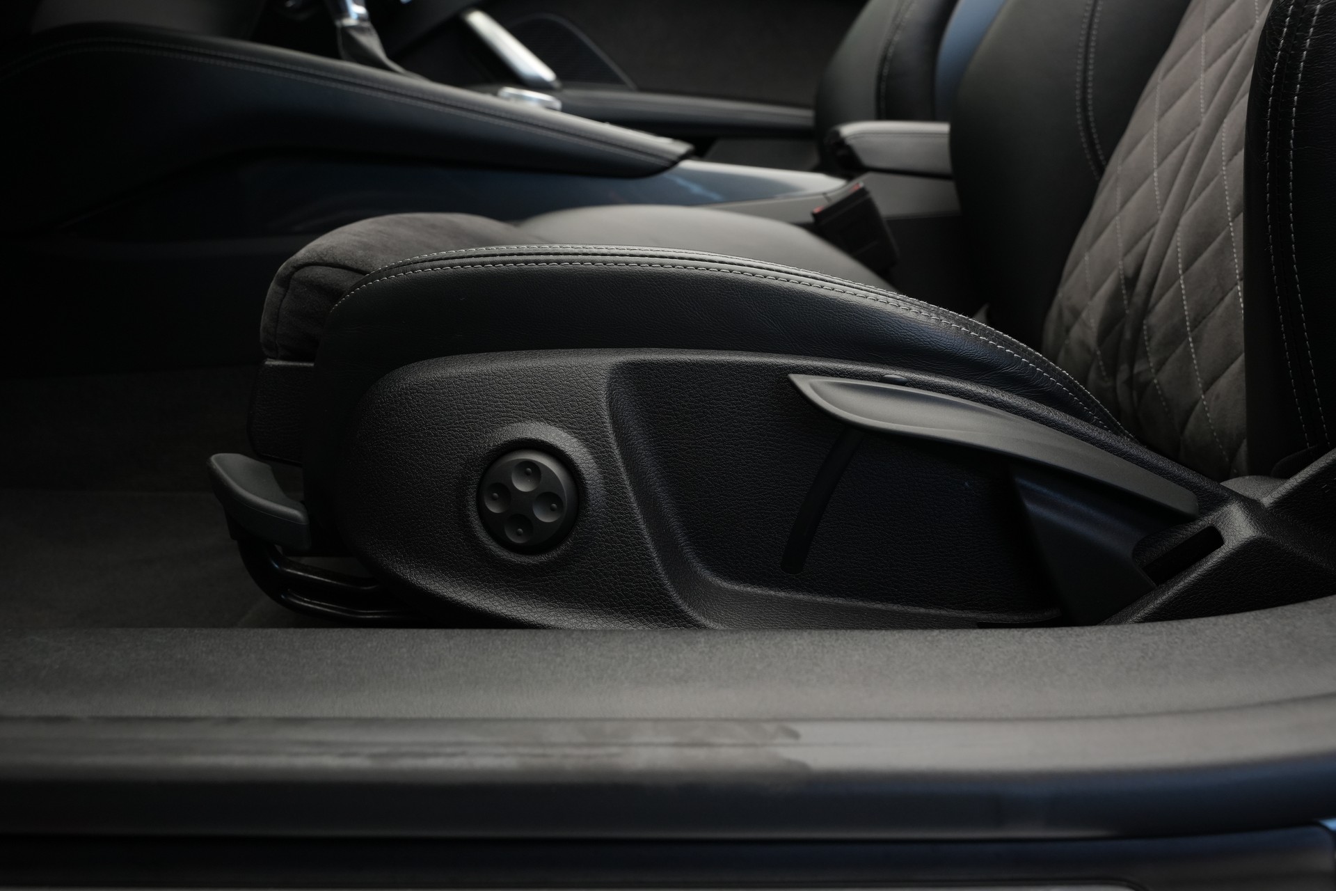 AUDI TT Roadster 45 TFSI S-tronic quattro-image-34