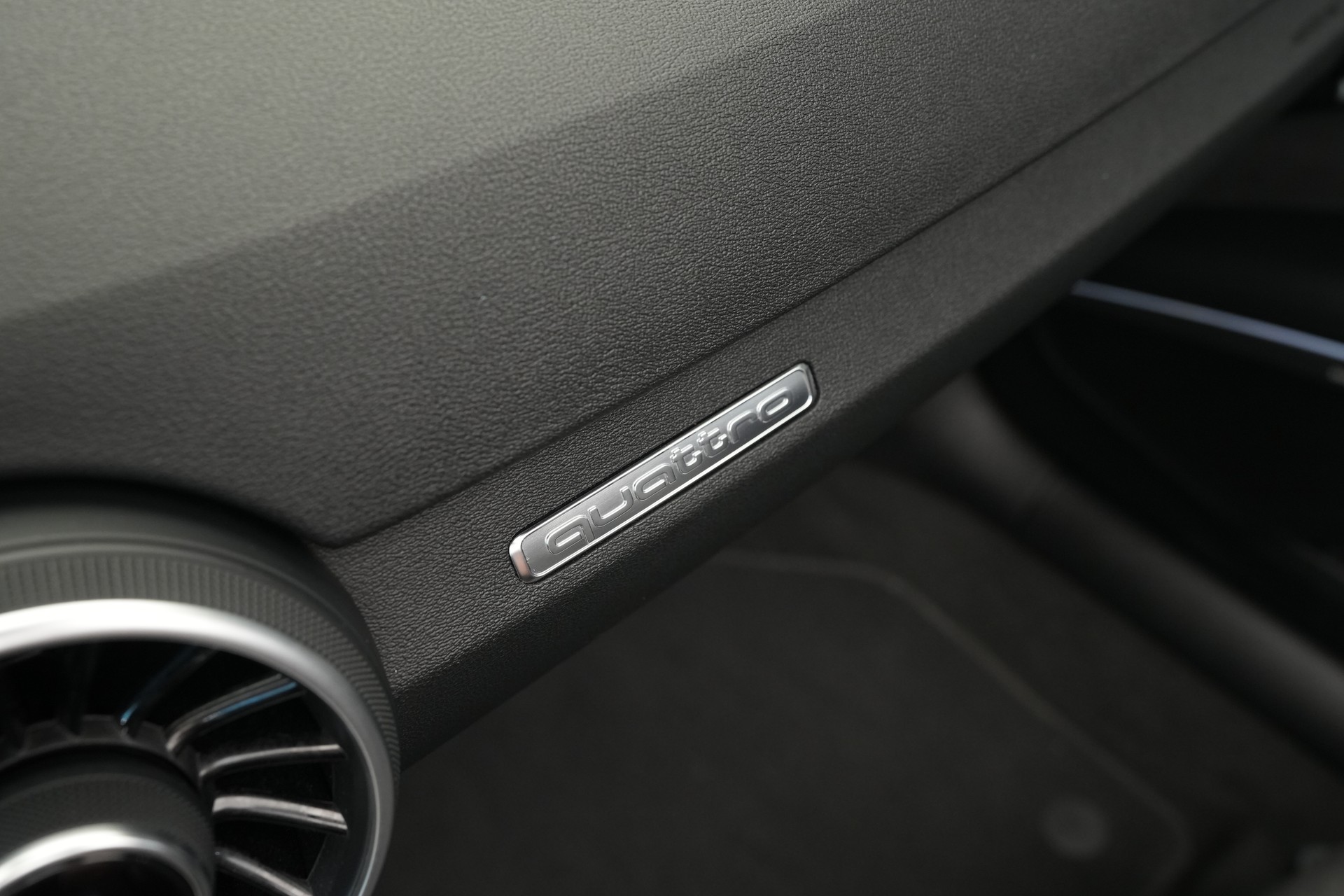 AUDI TT Roadster 45 TFSI S-tronic quattro-image-32