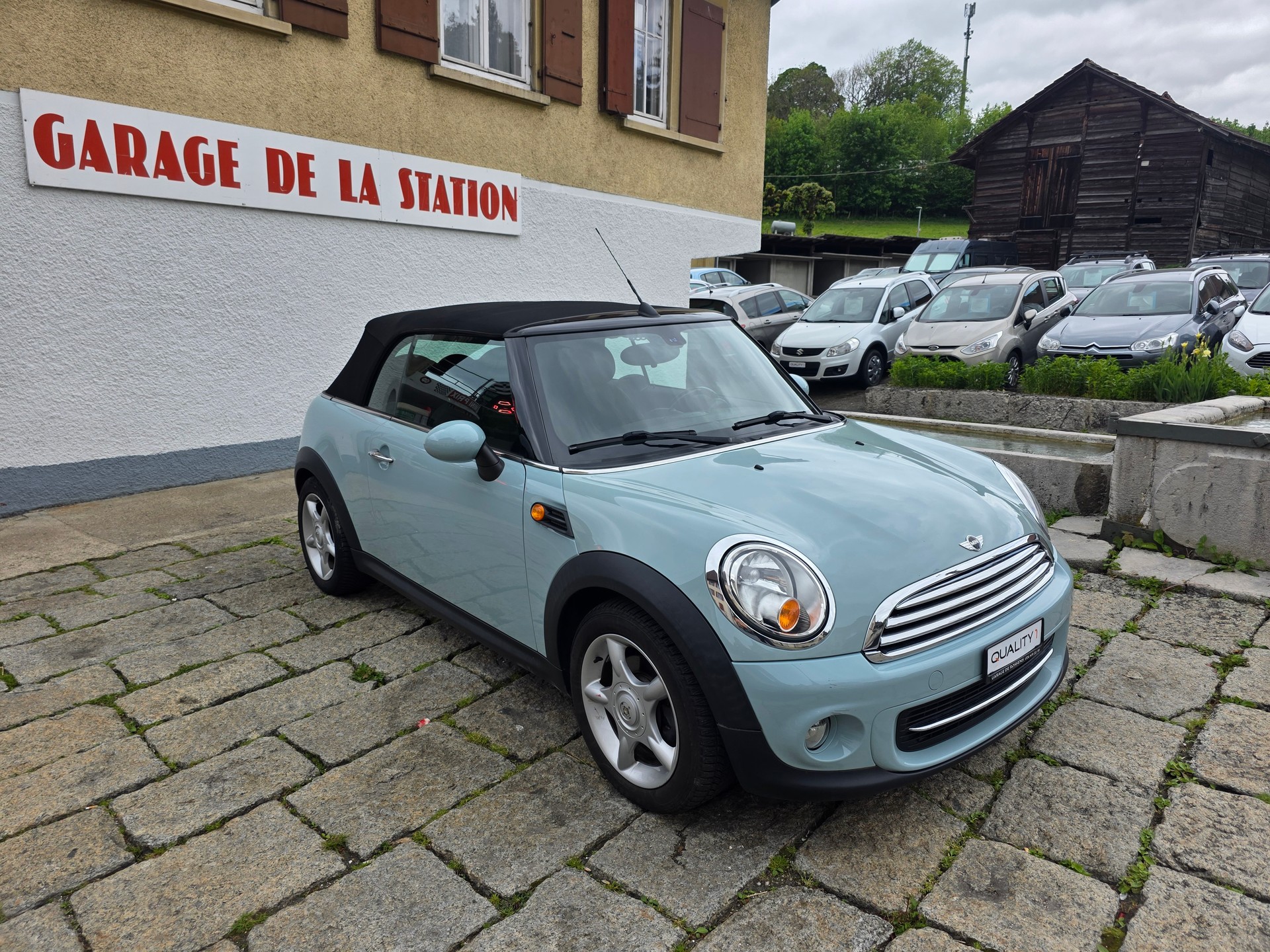 MINI Cooper Cabriolet-image-2
