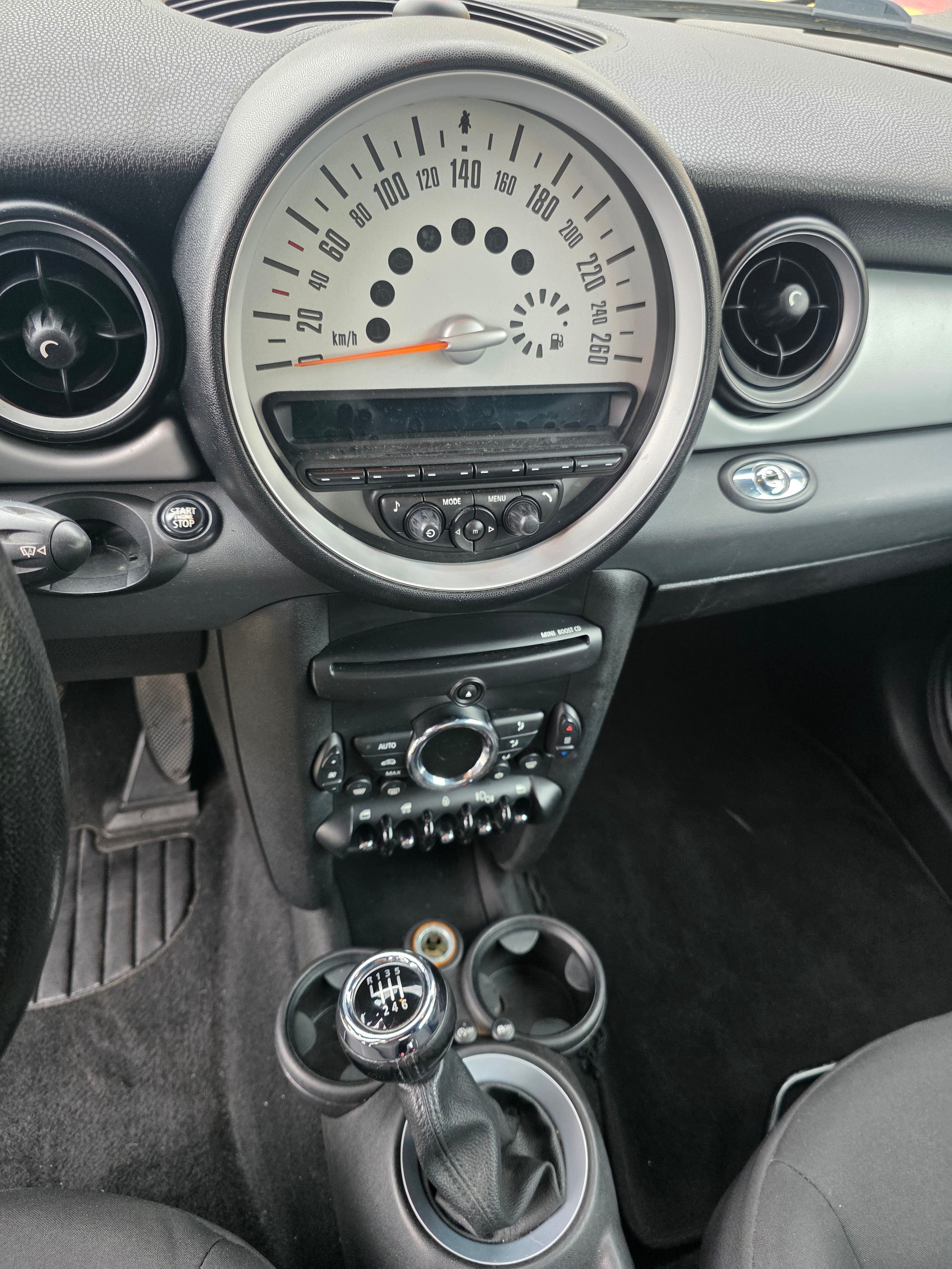 MINI Cooper Cabriolet-image-7
