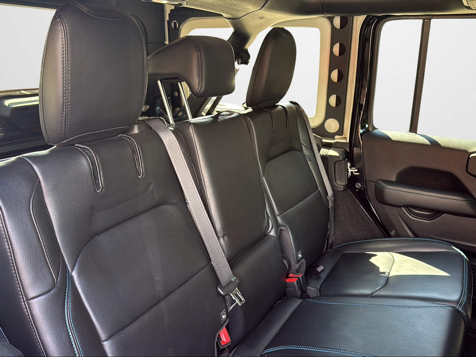 JEEP Wrangler 2.0 PHEV Unlimited Rubicon DT Automatic-image-12