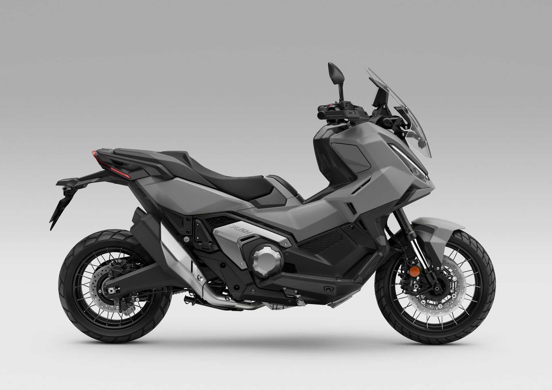 HONDA X-ADV 750-image-1