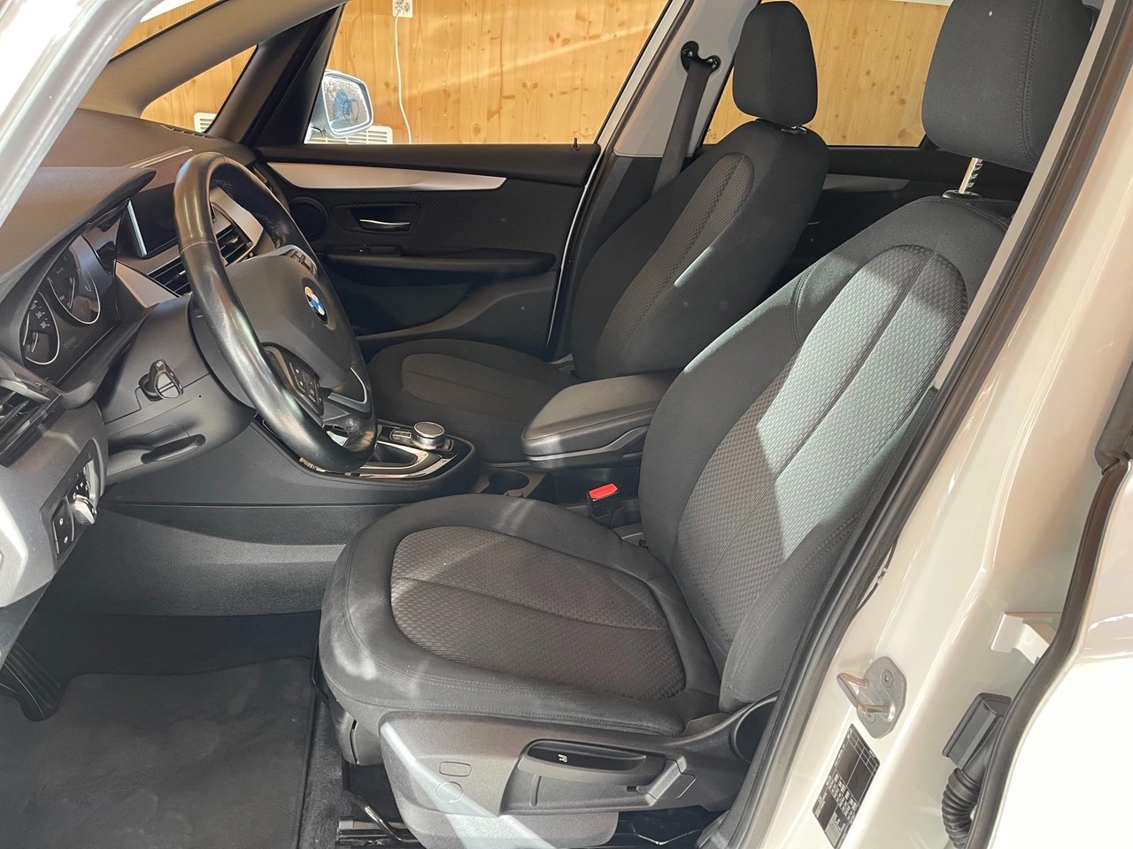 BMW 218d Gran Tourer Steptronic-image-5