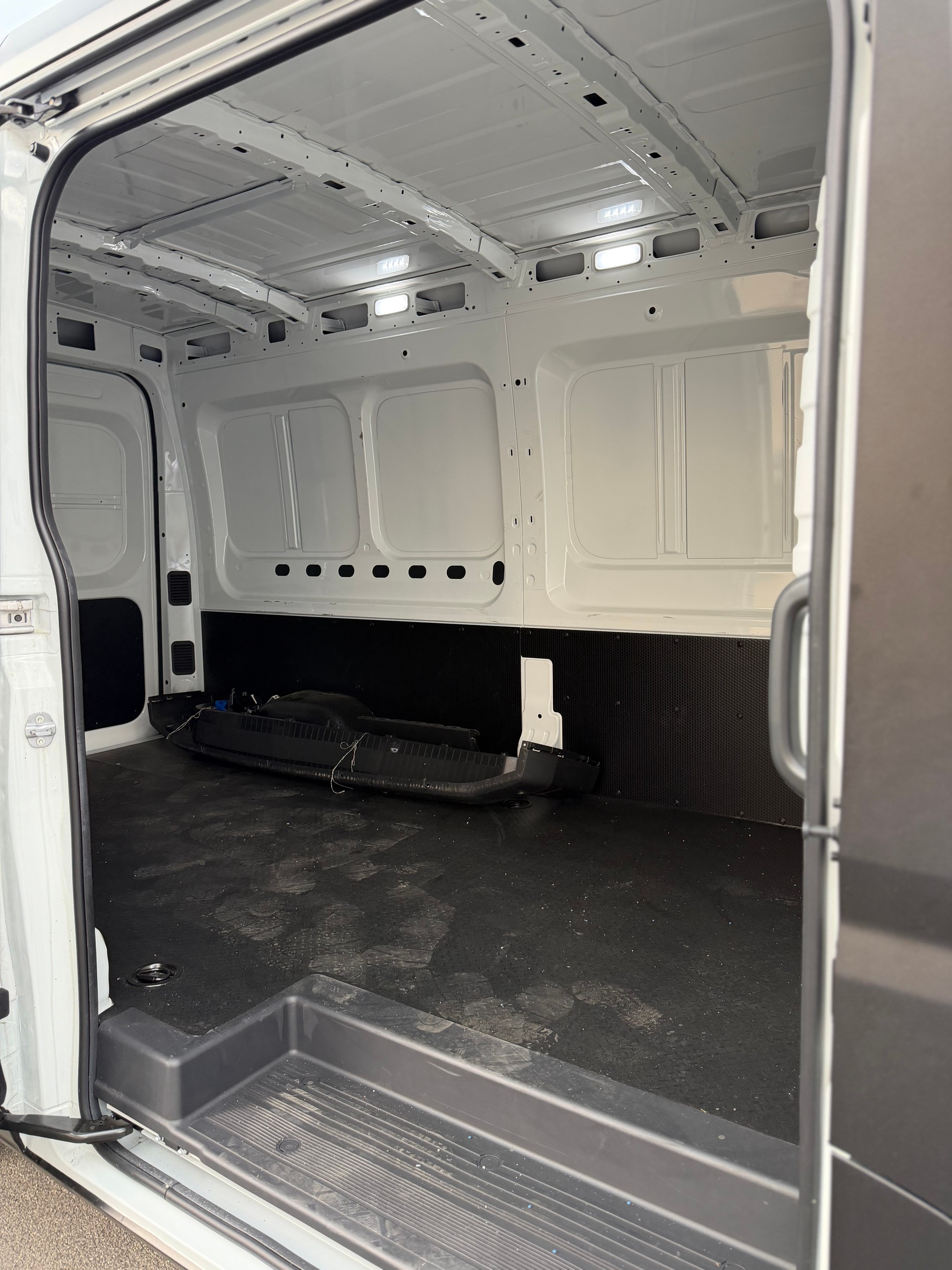 MAXUS eDeliver 9 L3H2 88.5kWh-image-6