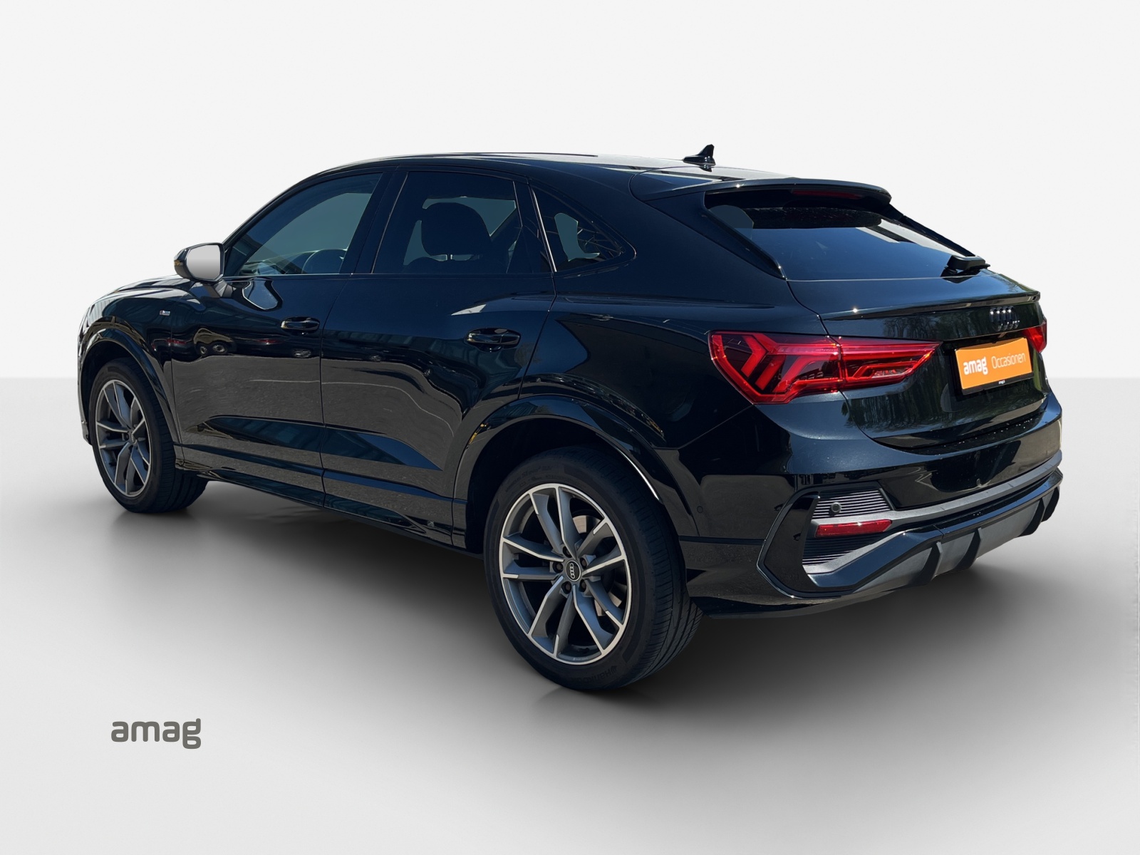 AUDI Q3 Sportback 35 TFSI S line Attraction S-tronic-showroom-element-2