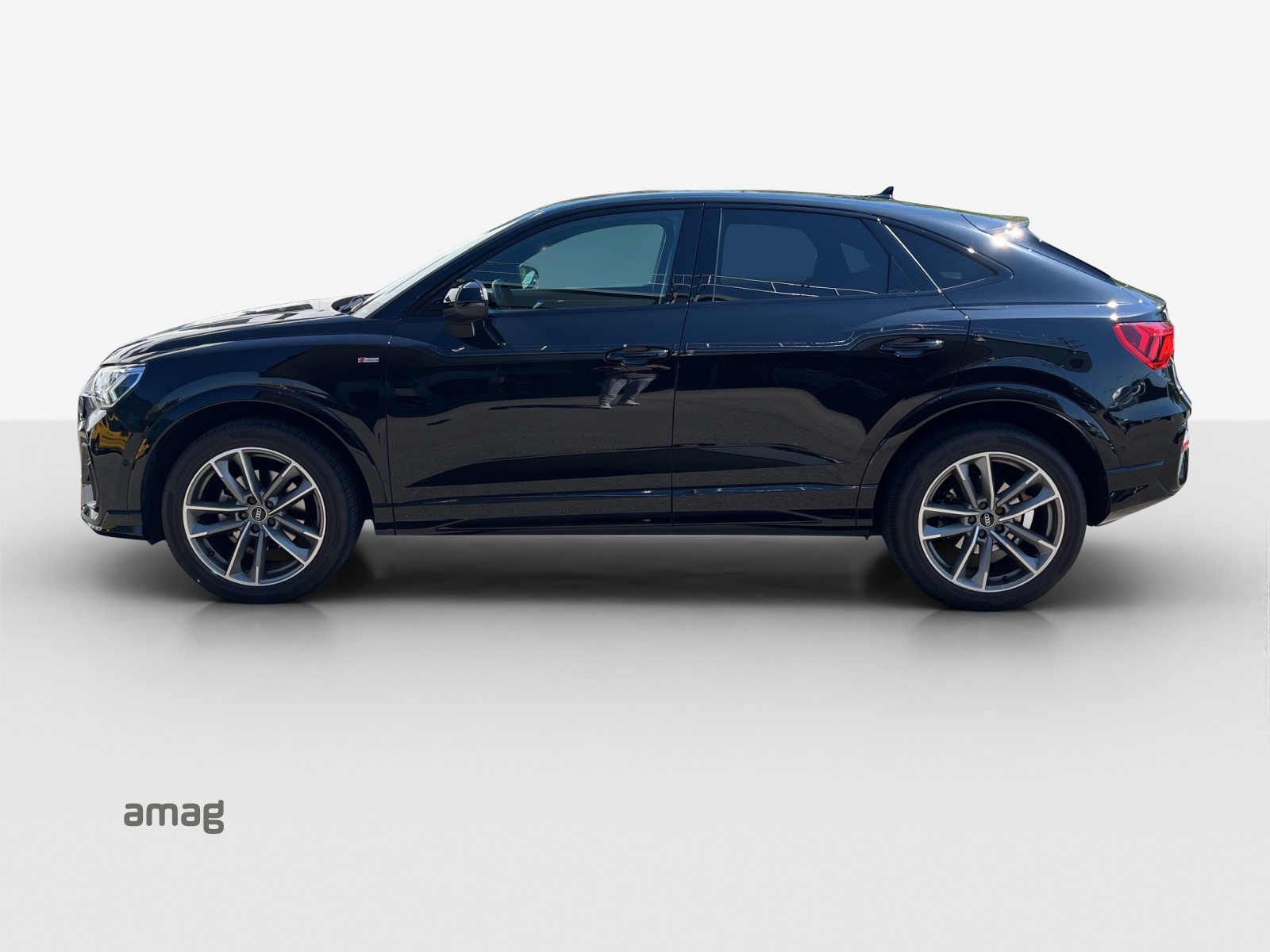 AUDI Q3 Sportback 35 TFSI S line Attraction S-tronic-showroom-element-1