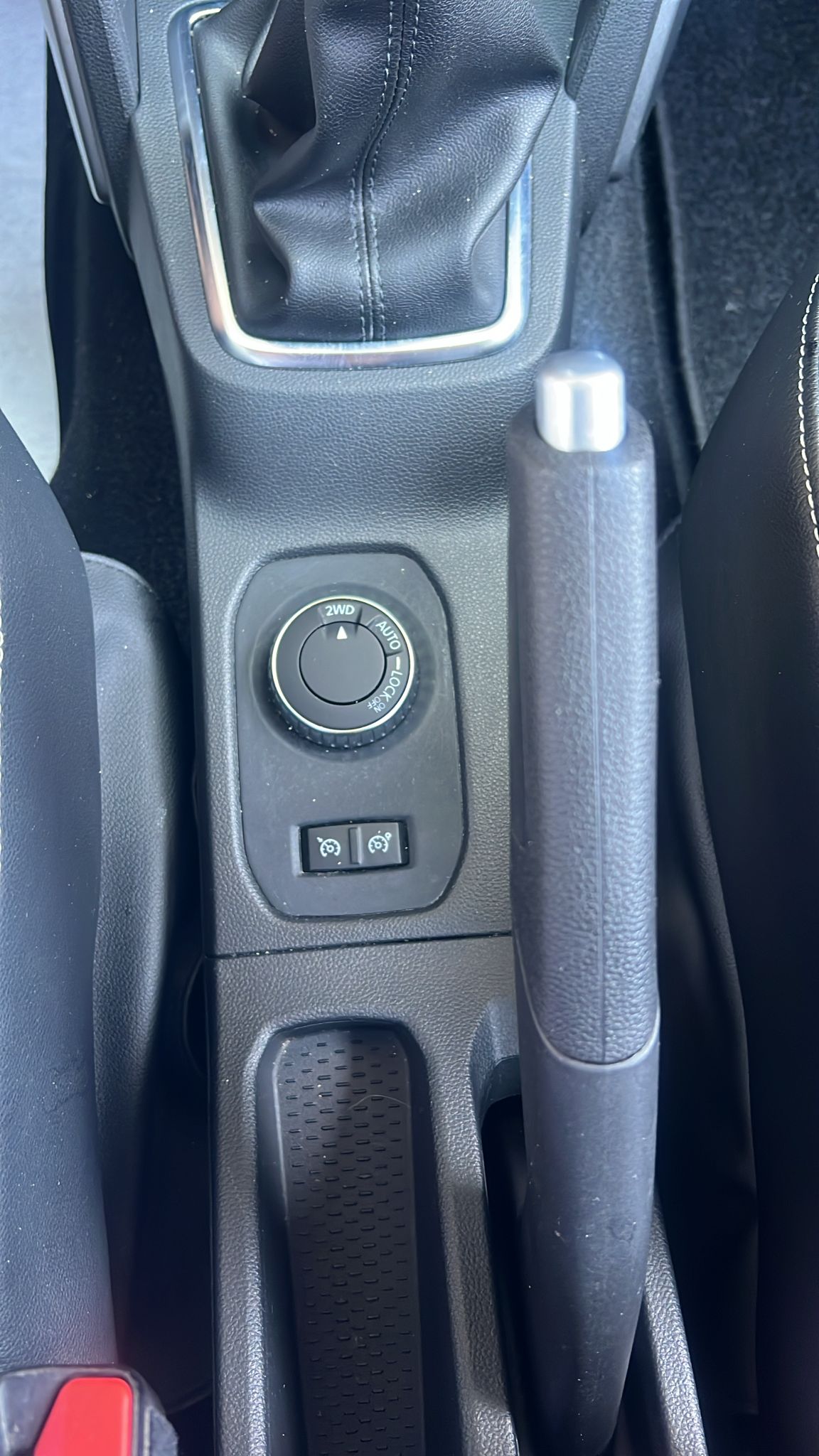 DACIA Duster TCe 125 Prestige 4x4-image-12