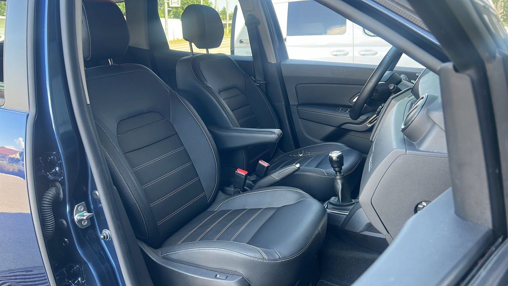 DACIA Duster TCe 125 Prestige 4x4-image-15