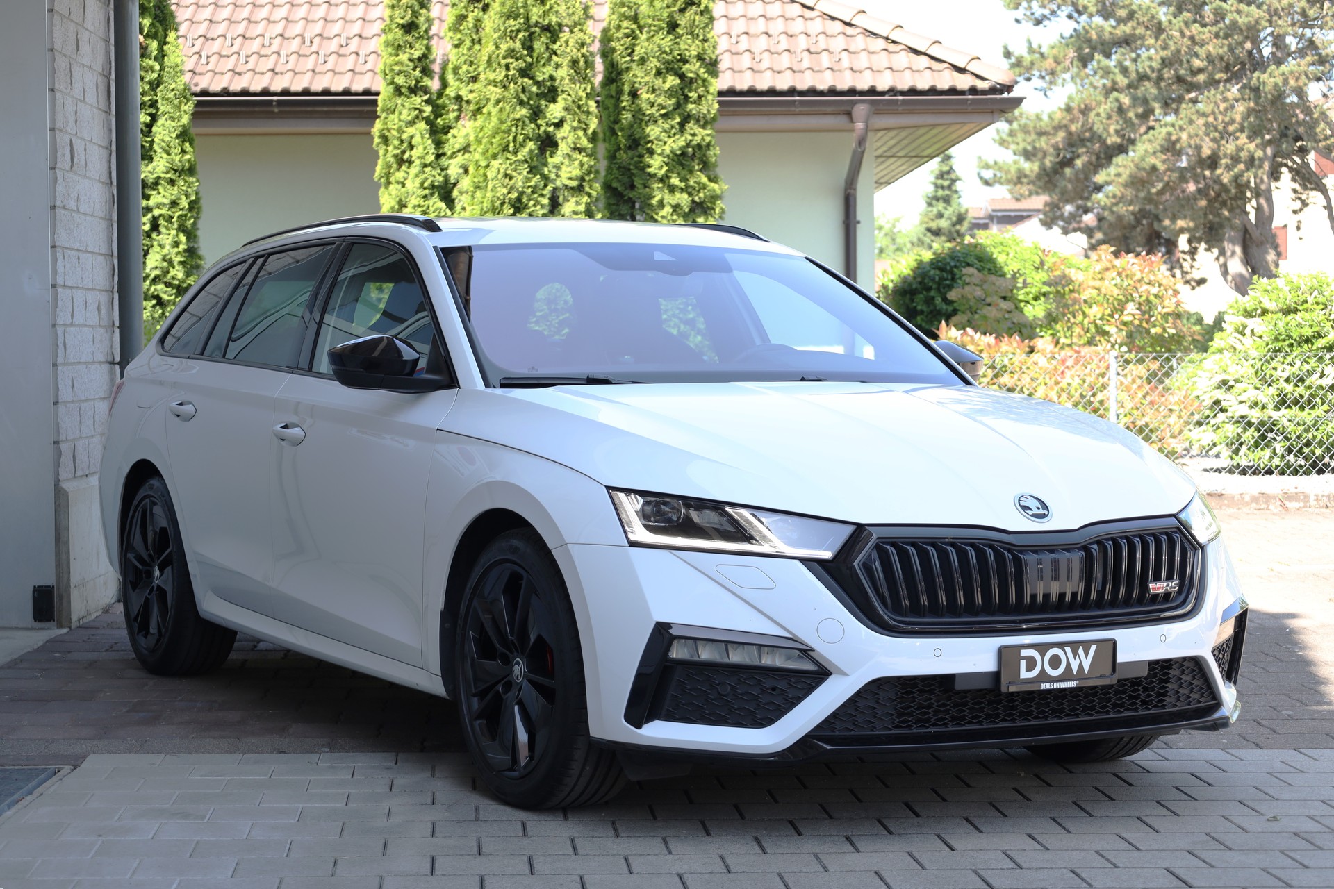 SKODA Octavia Combi 2.0 TDI DSG RS 4x4-showroom-element-1