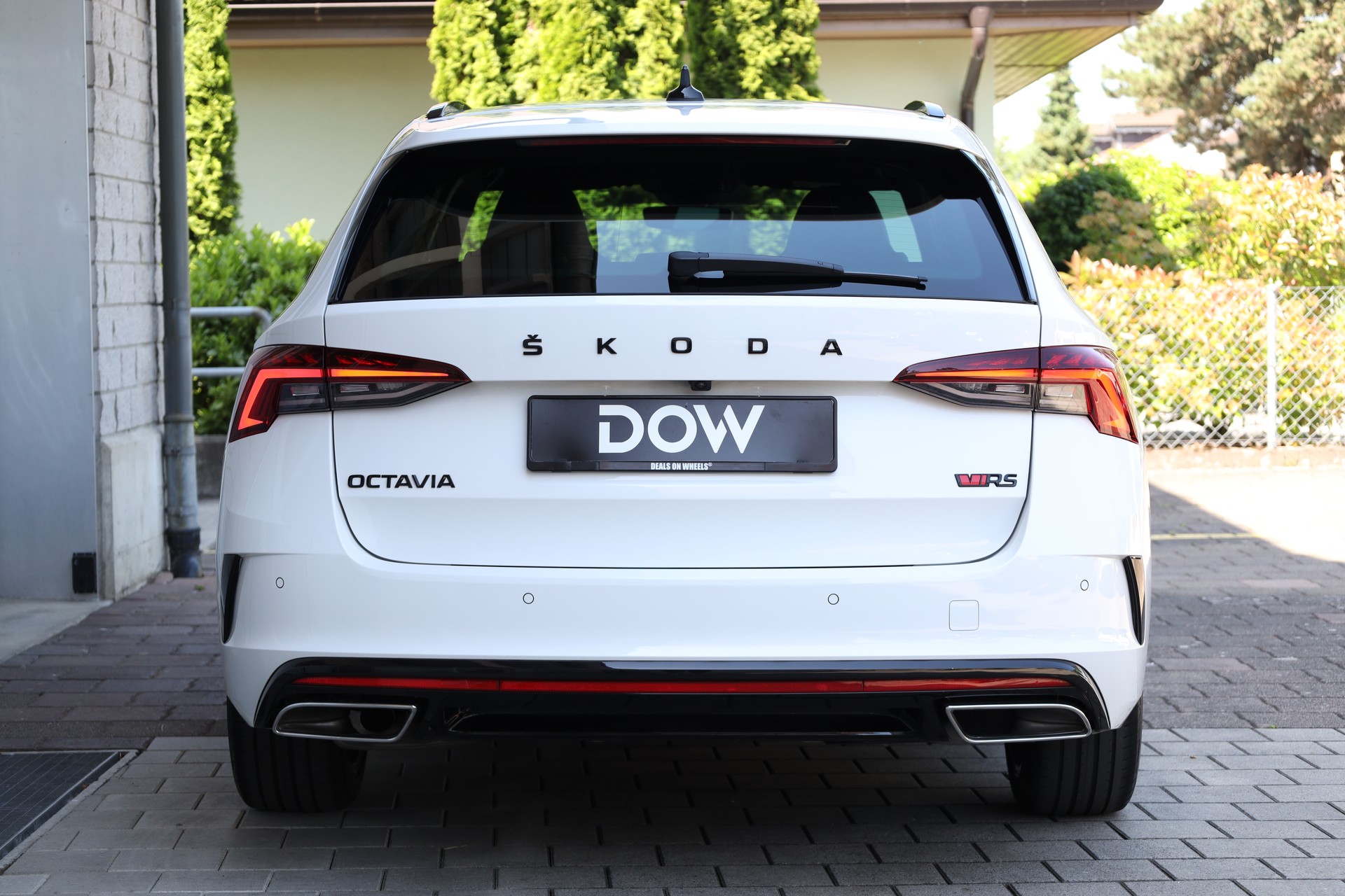 SKODA Octavia Combi 2.0 TDI DSG RS 4x4-image-6