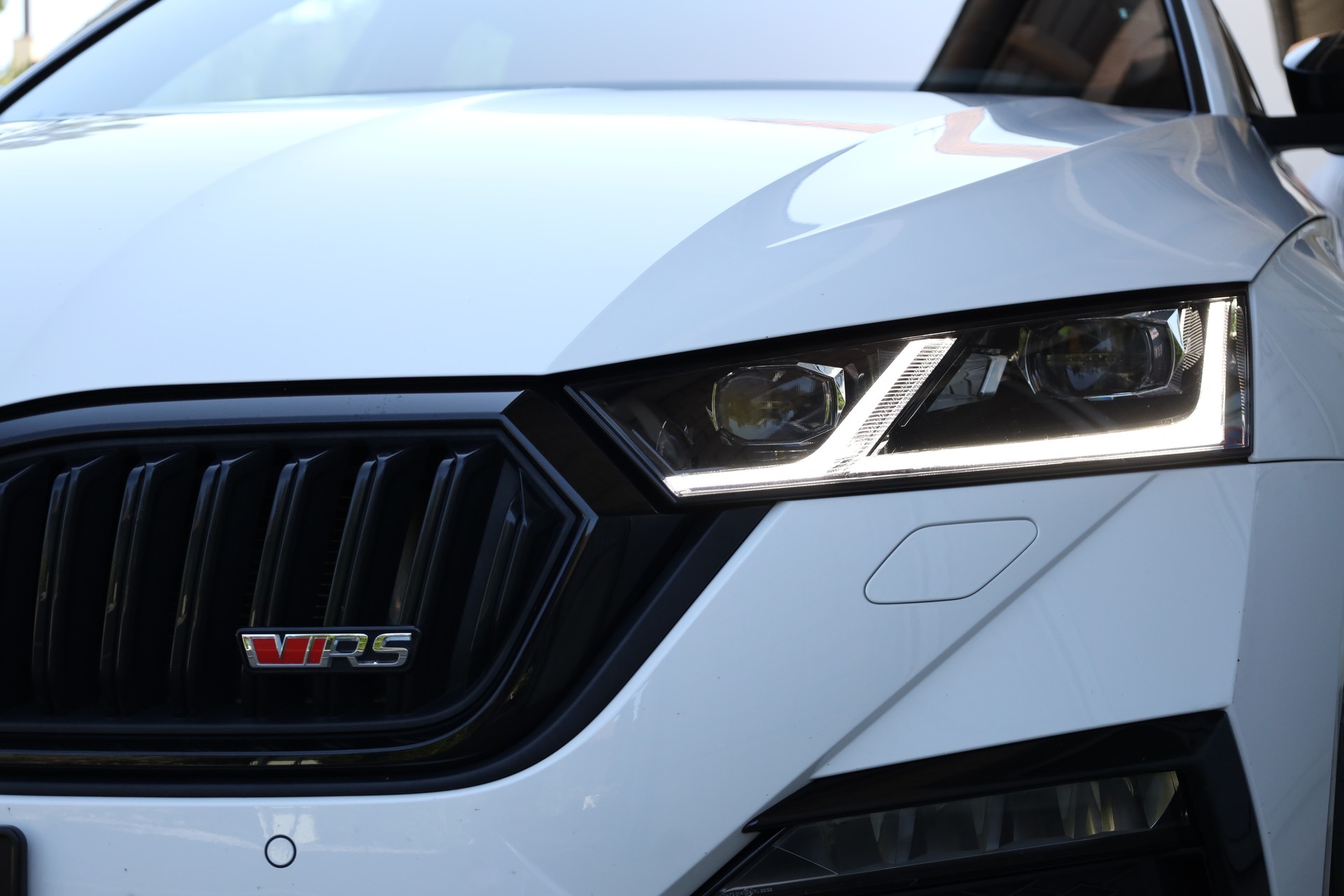 SKODA Octavia Combi 2.0 TDI DSG RS 4x4-image-15