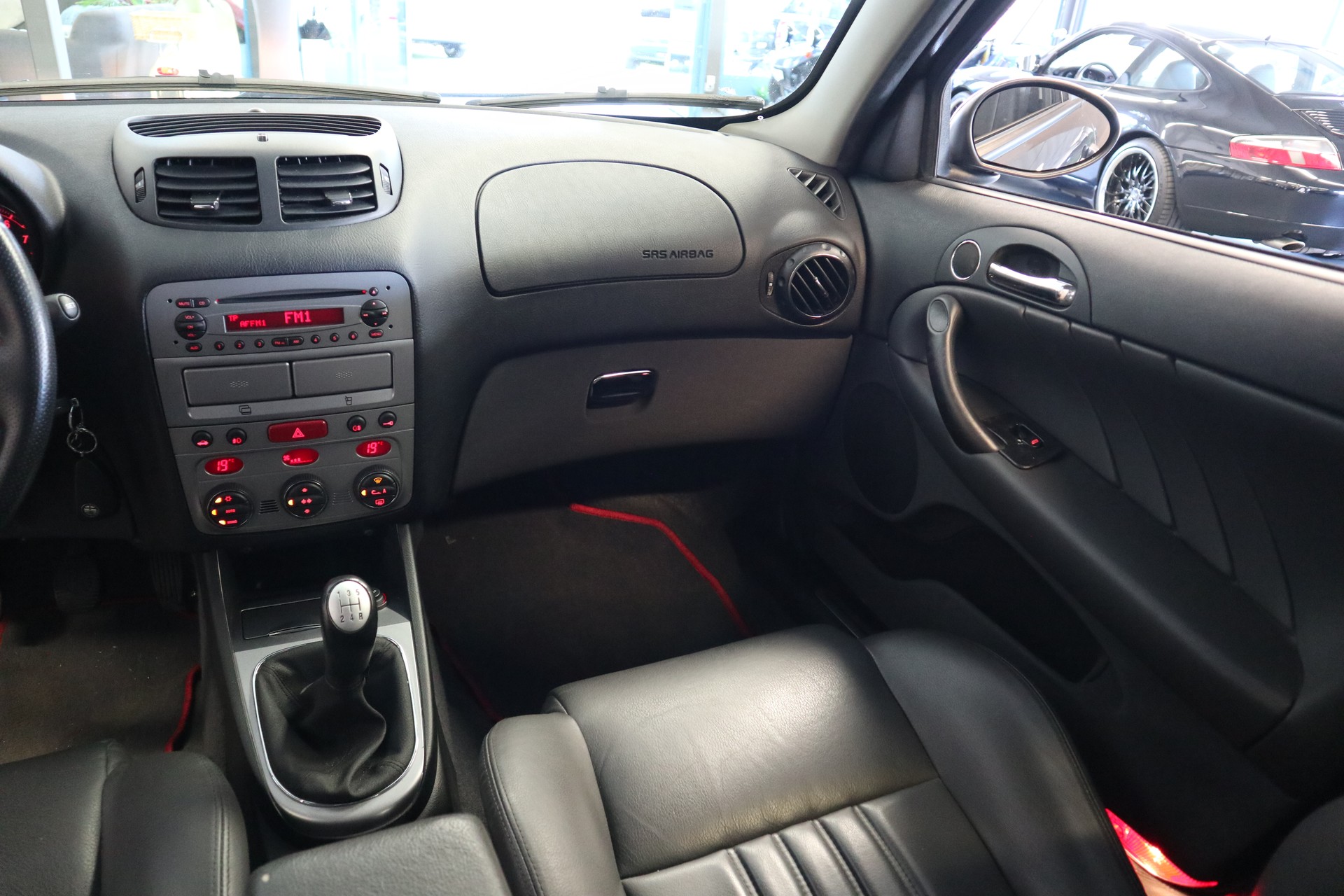 ALFA ROMEO 147 2.0 TS 16V Distinctive-image-13