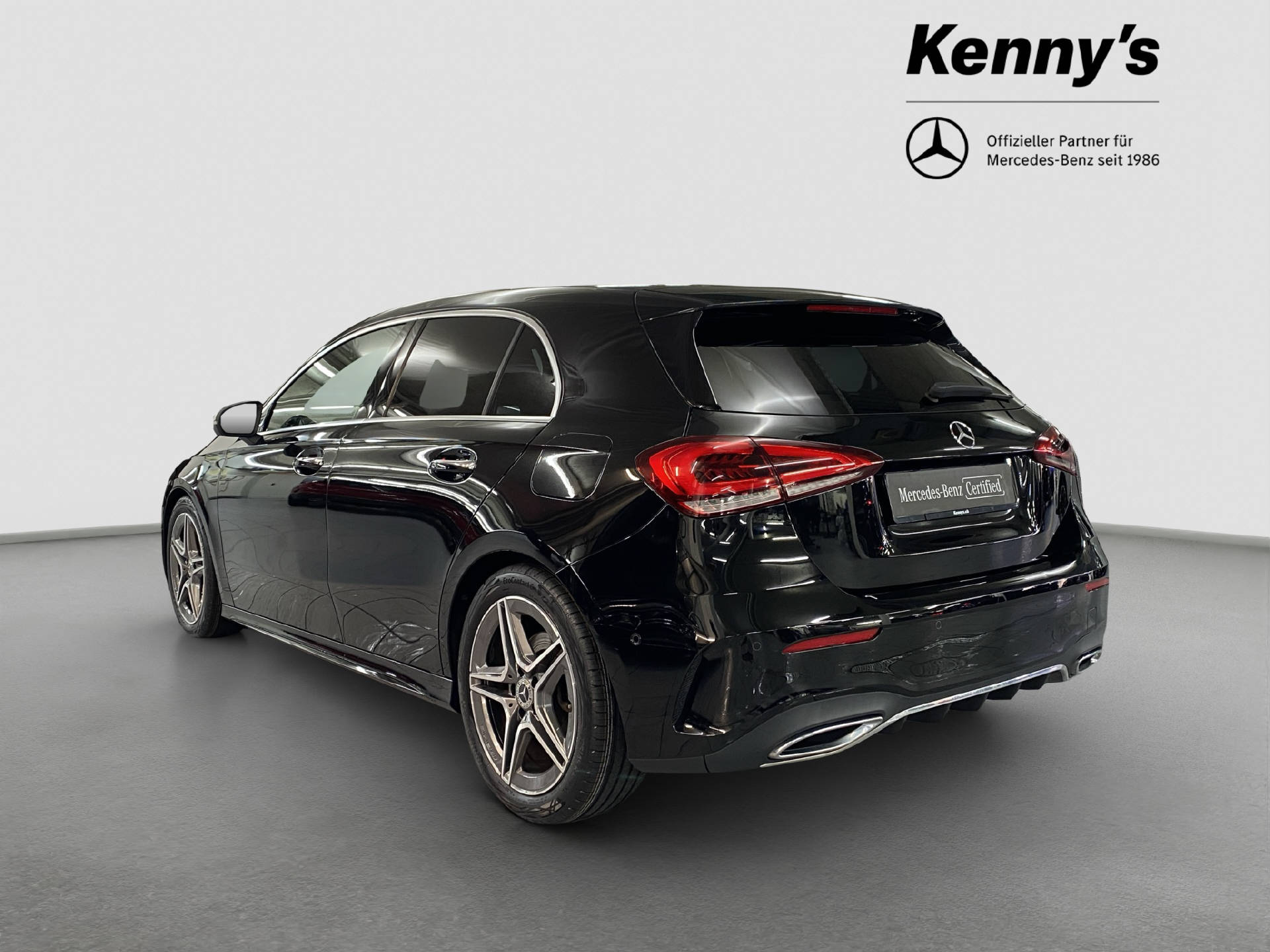 MERCEDES-BENZ A 220 AMG Line 4MATIC-showroom-element-3