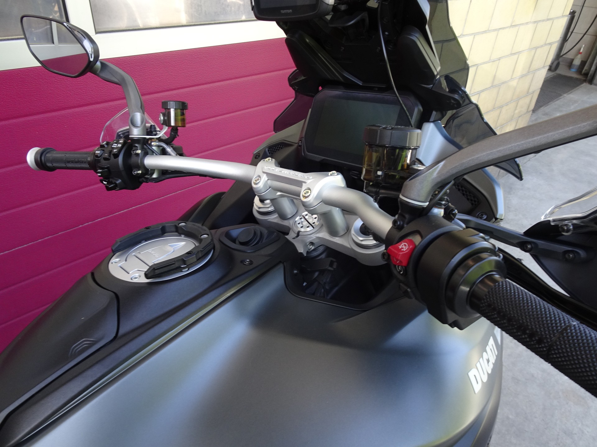 DUCATI Multistrada V4 S Travel & Radar-image-4