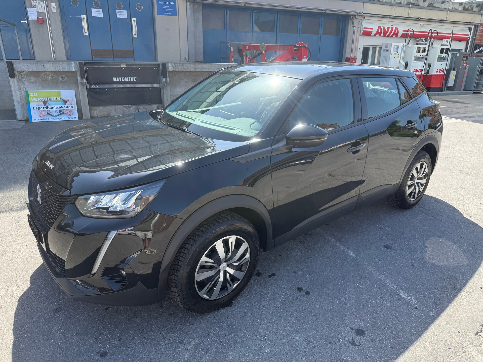 PEUGEOT 2008 1.5 BlueHDi Allure EAT8-image-1