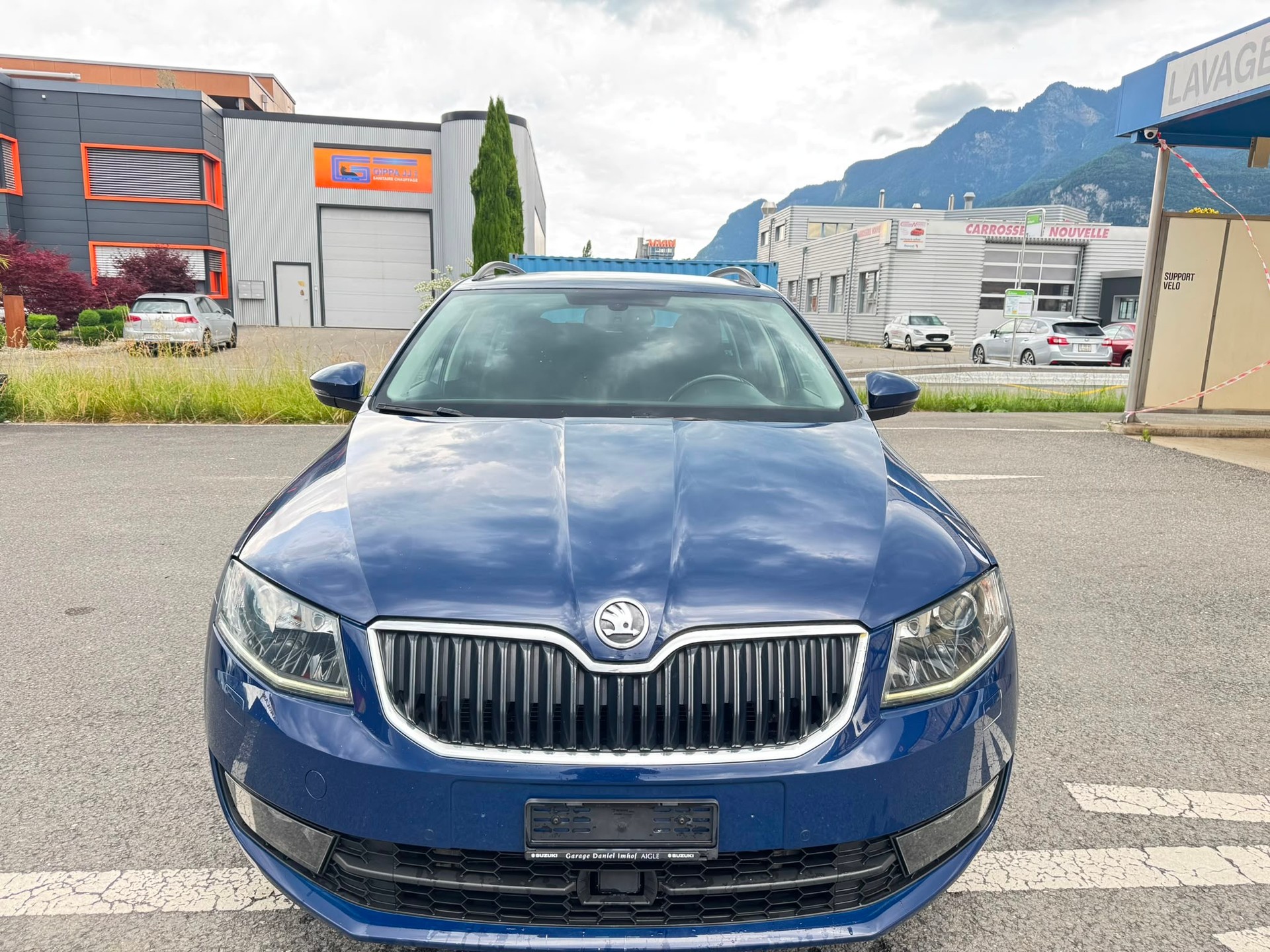 SKODA Octavia Combi 1.8 TSI L&K 4x4 DSG-image-2