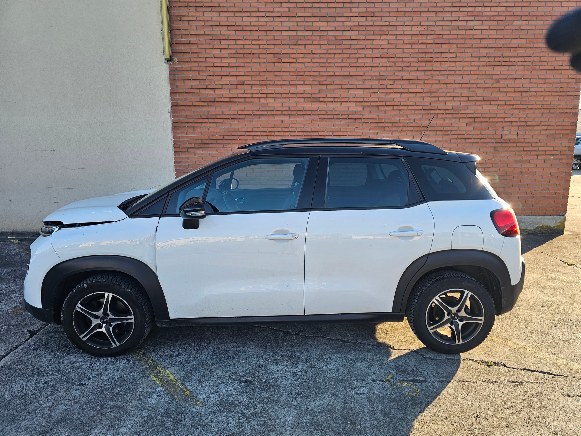 CITROEN C3 Aircross 1.2i PureTech Feel-image-1