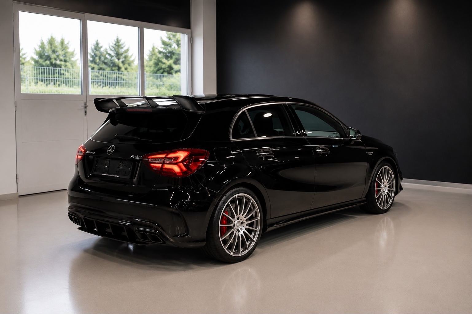 MERCEDES-BENZ A45 AMG 4Matic Speedshift 7G-DCT | Panorama | CH Fahrzeug-image-6