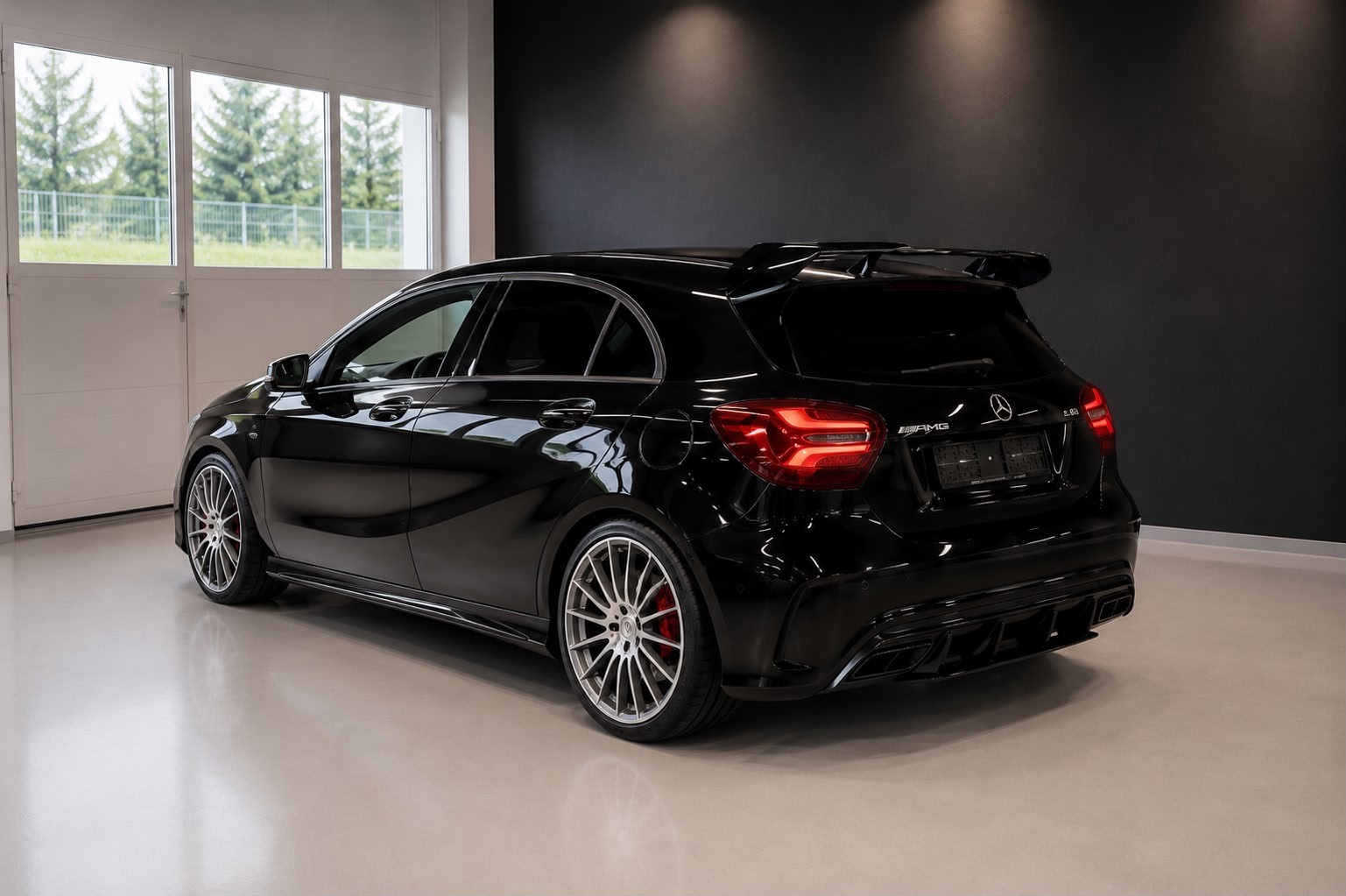 MERCEDES-BENZ A45 AMG 4Matic Speedshift 7G-DCT | Panorama | CH Fahrzeug-image-4