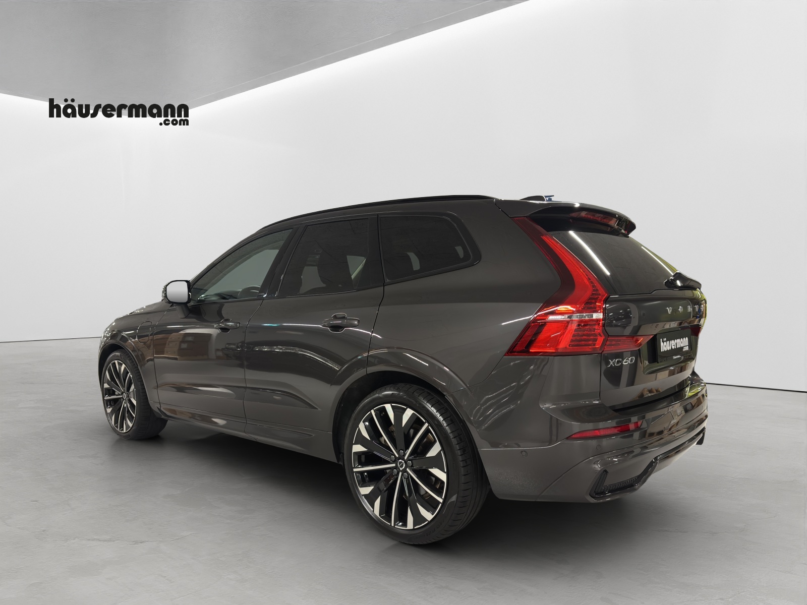 VOLVO XC60 2.0 T8 TE Xcentric eAWD-showroom-element-2