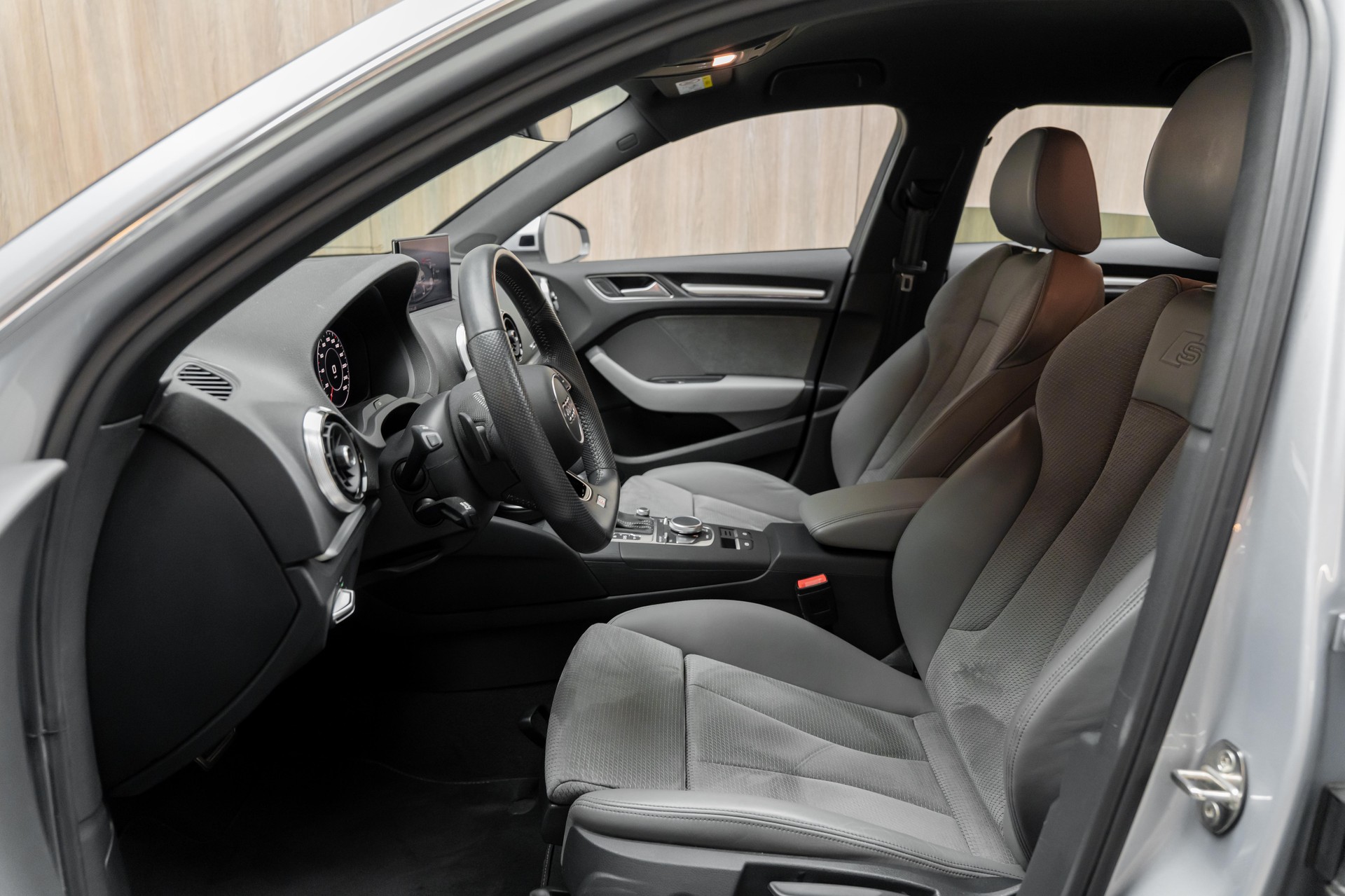 AUDI A3 Sportback 40 TFSI Sport S-tronic-image-4