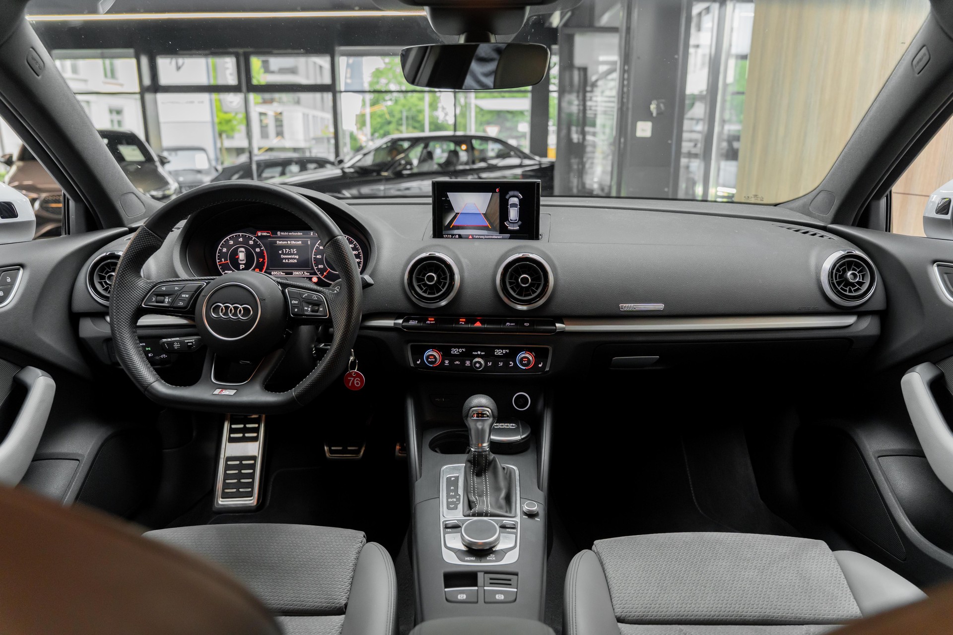 AUDI A3 Sportback 40 TFSI Sport S-tronic-showroom-element-2